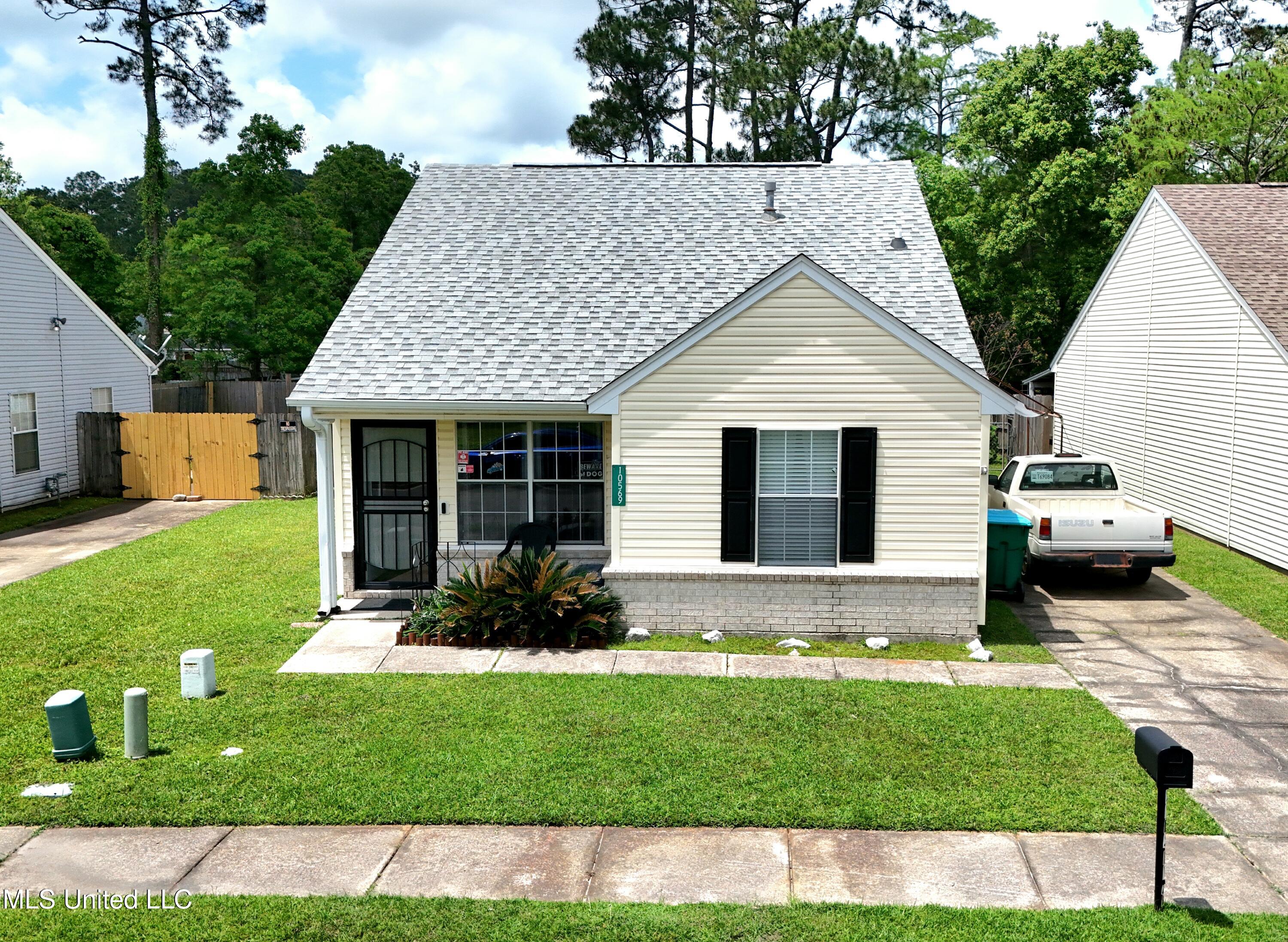 10569 Sharp Boulevard Property Photo 1