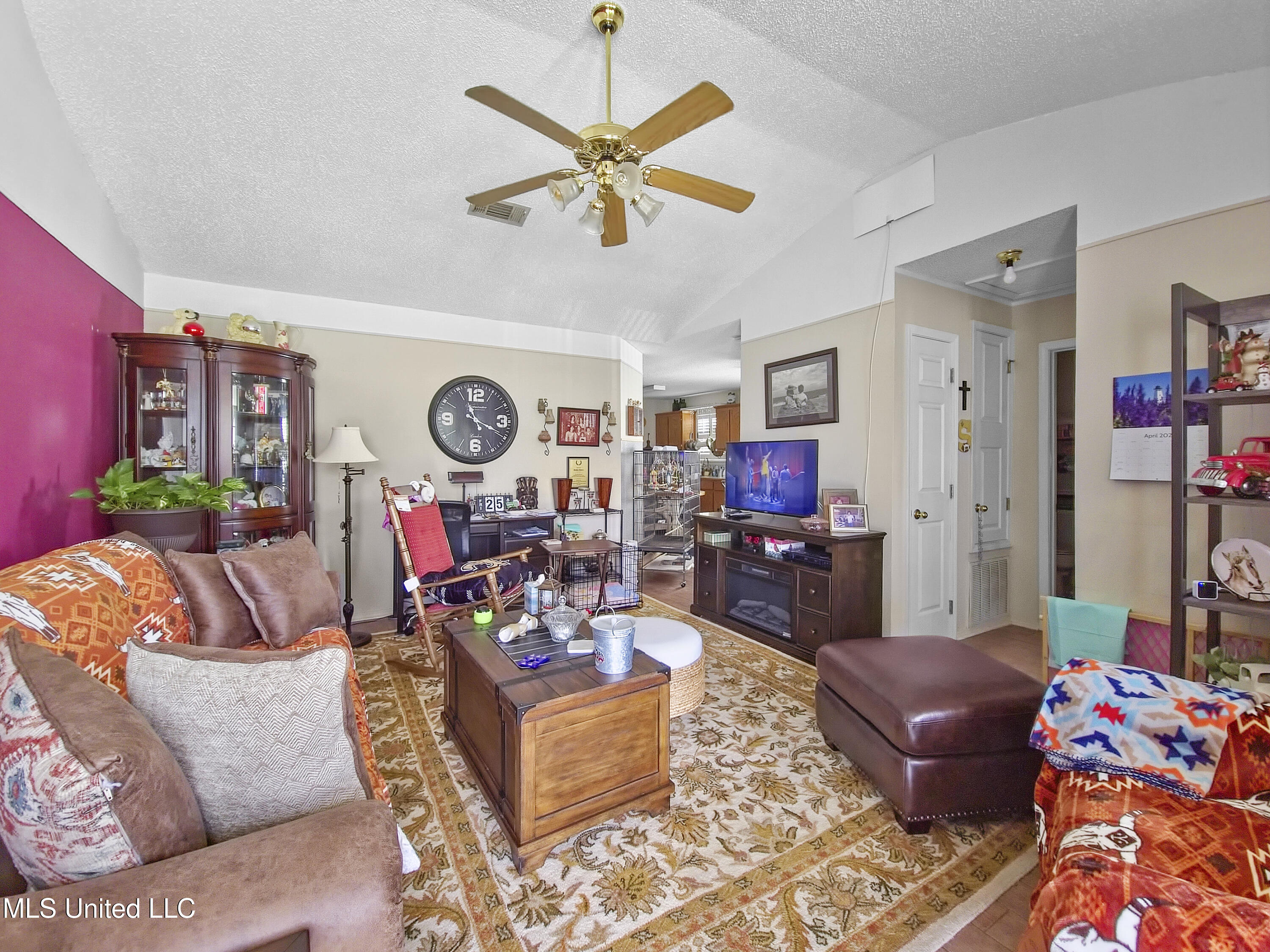 10569 Sharp Boulevard Property Photo 3