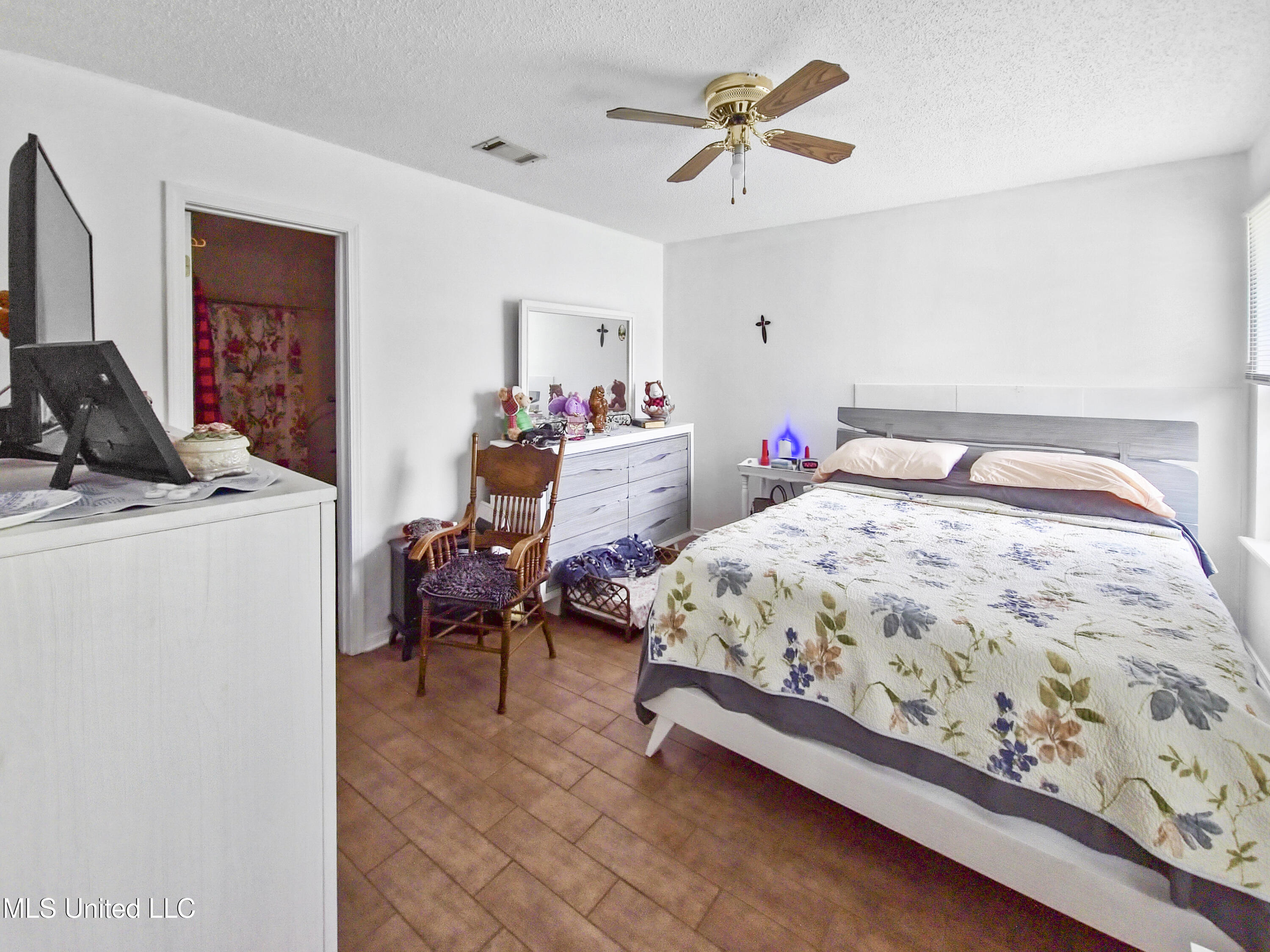 10569 Sharp Boulevard Property Photo 10