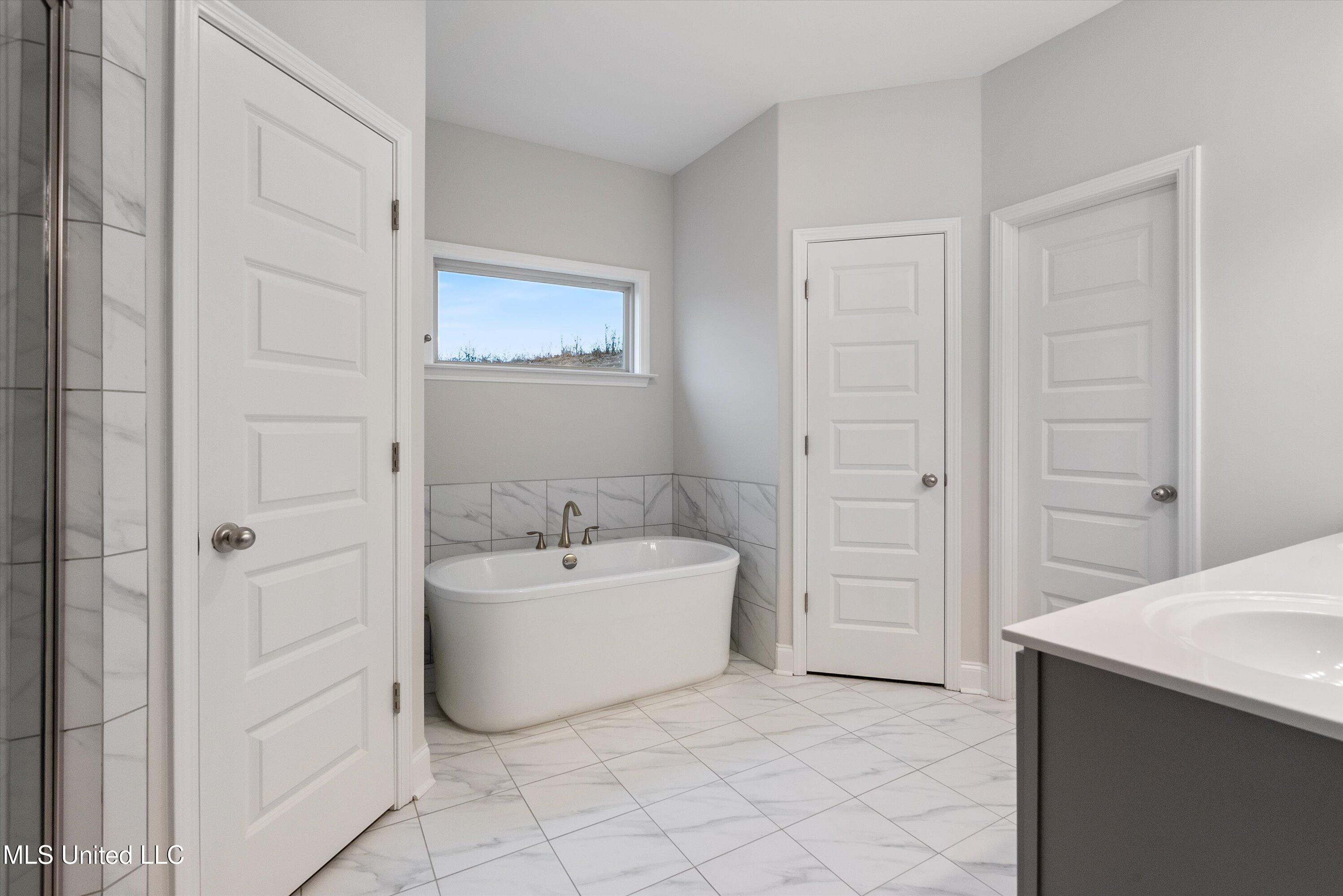 907 Collie Drive Property Photo 16