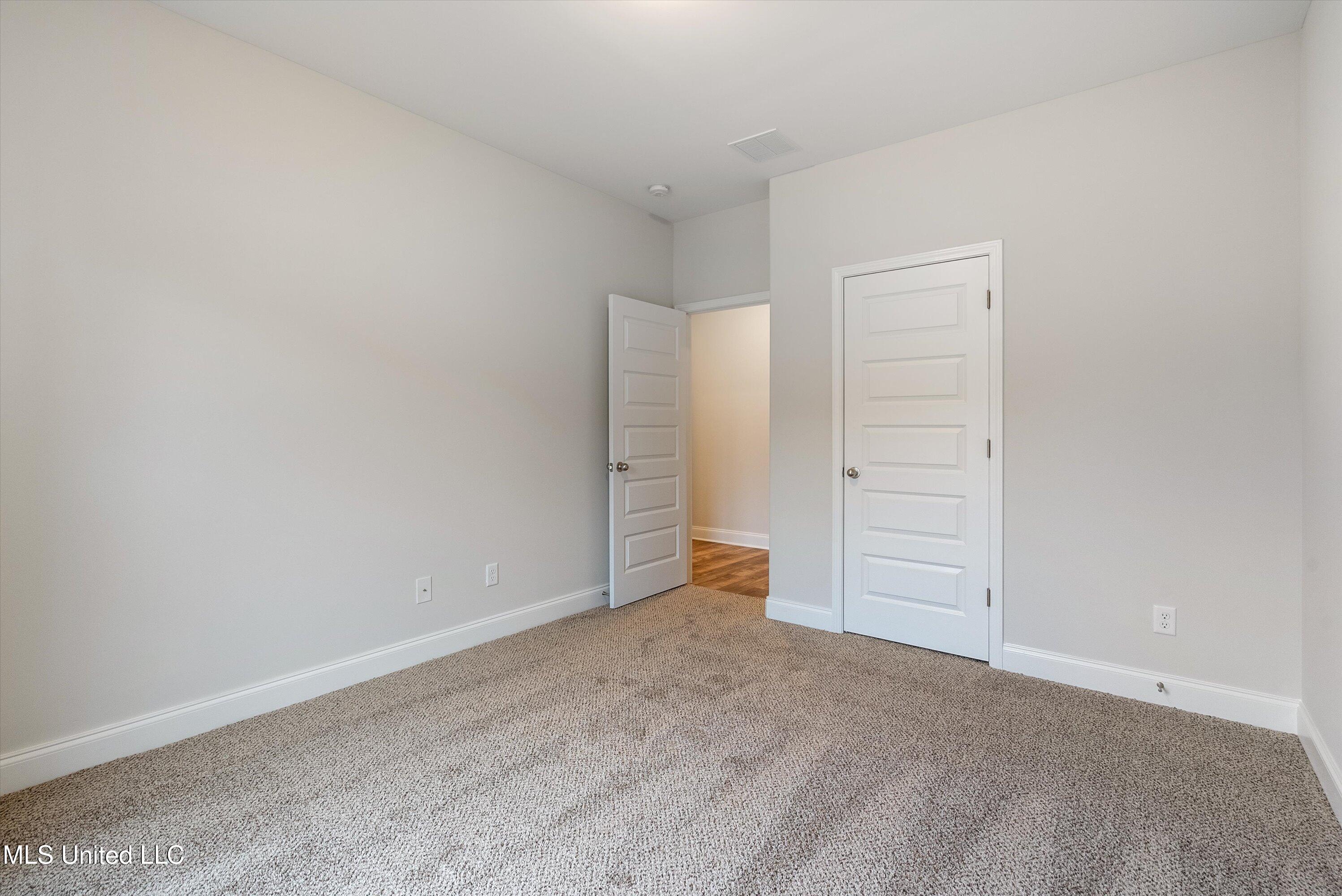907 Collie Drive Property Photo 21