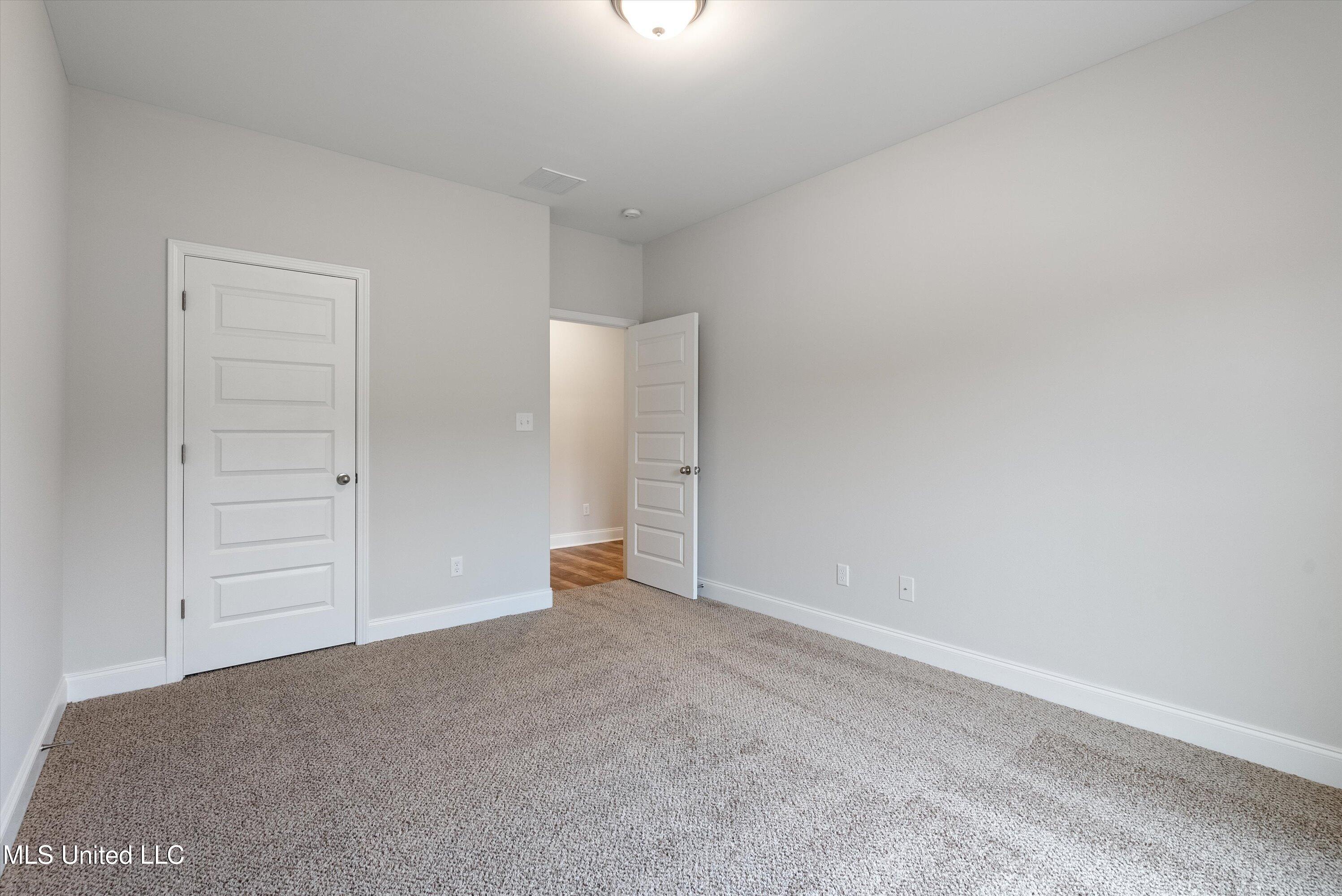 907 Collie Drive Property Photo 23