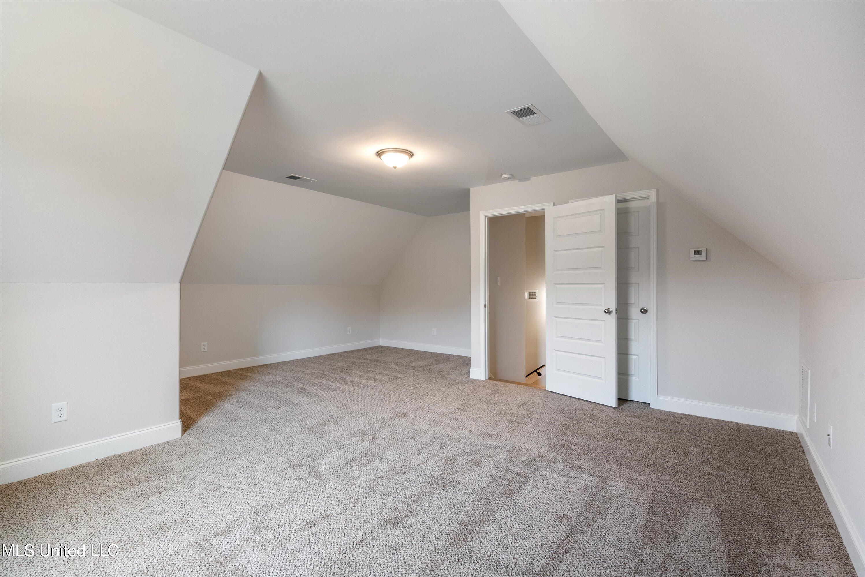 907 Collie Drive Property Photo 26
