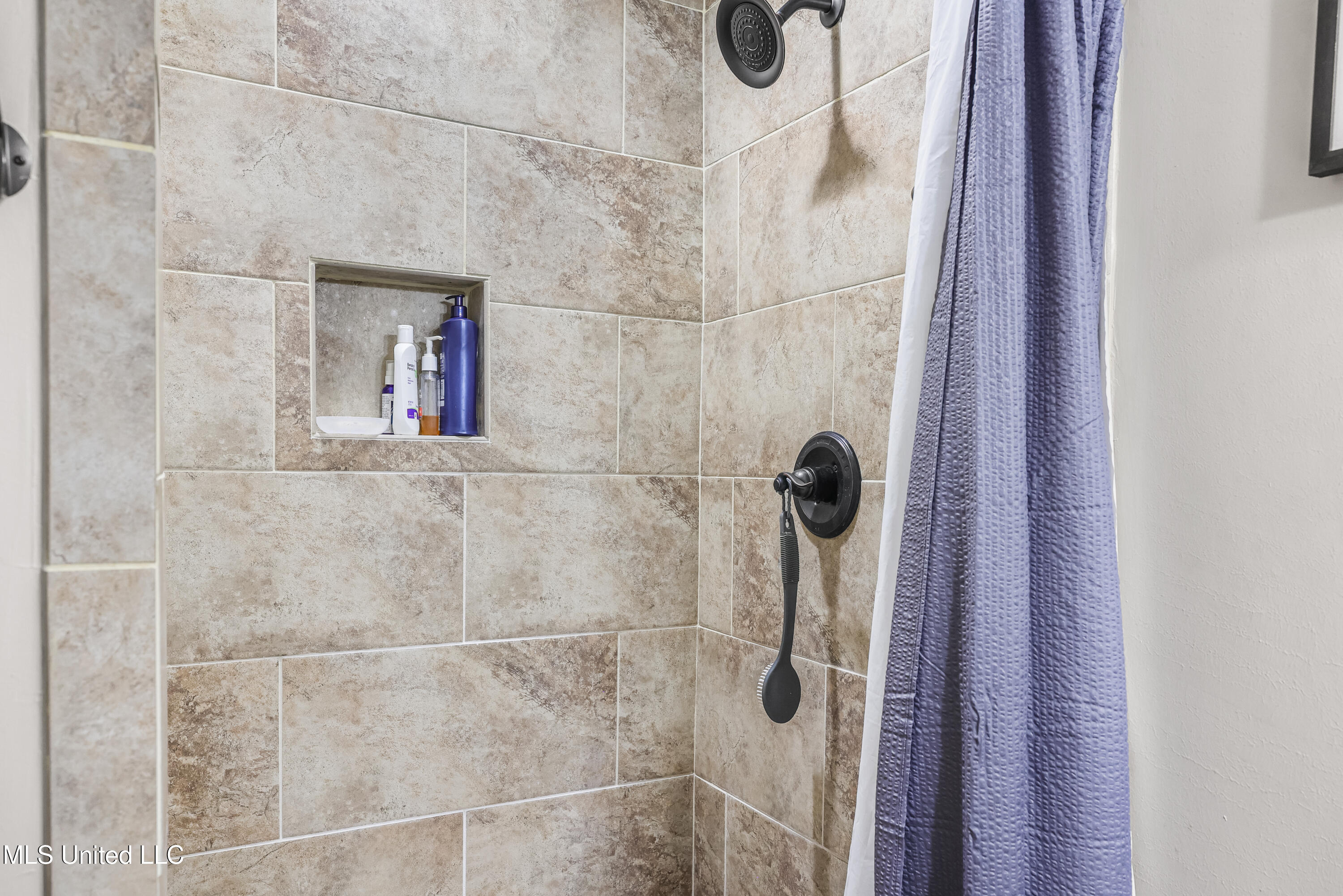 3246 Longwood Drive Property Photo 8