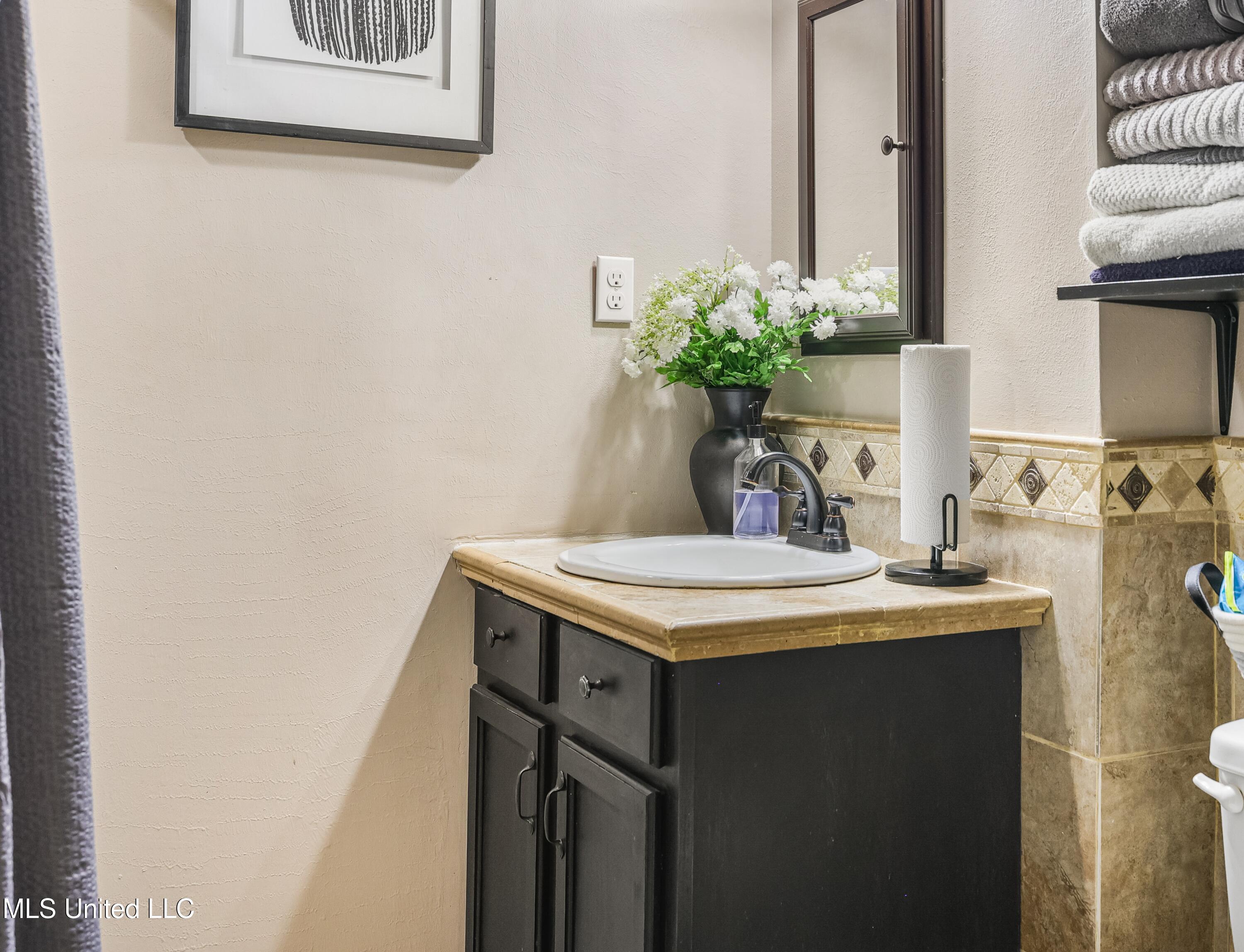 3246 Longwood Drive Property Photo 10