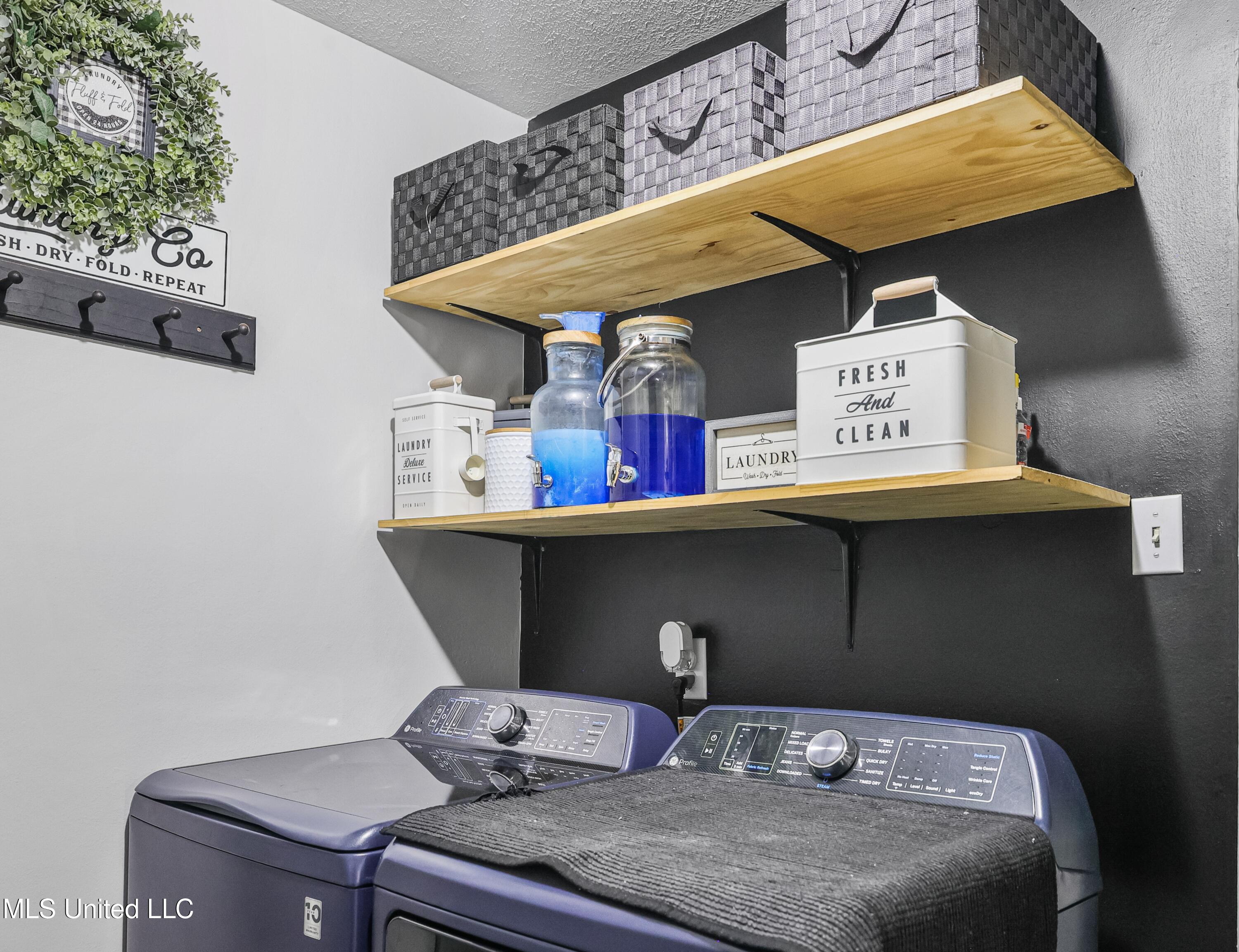 3246 Longwood Drive Property Photo 11