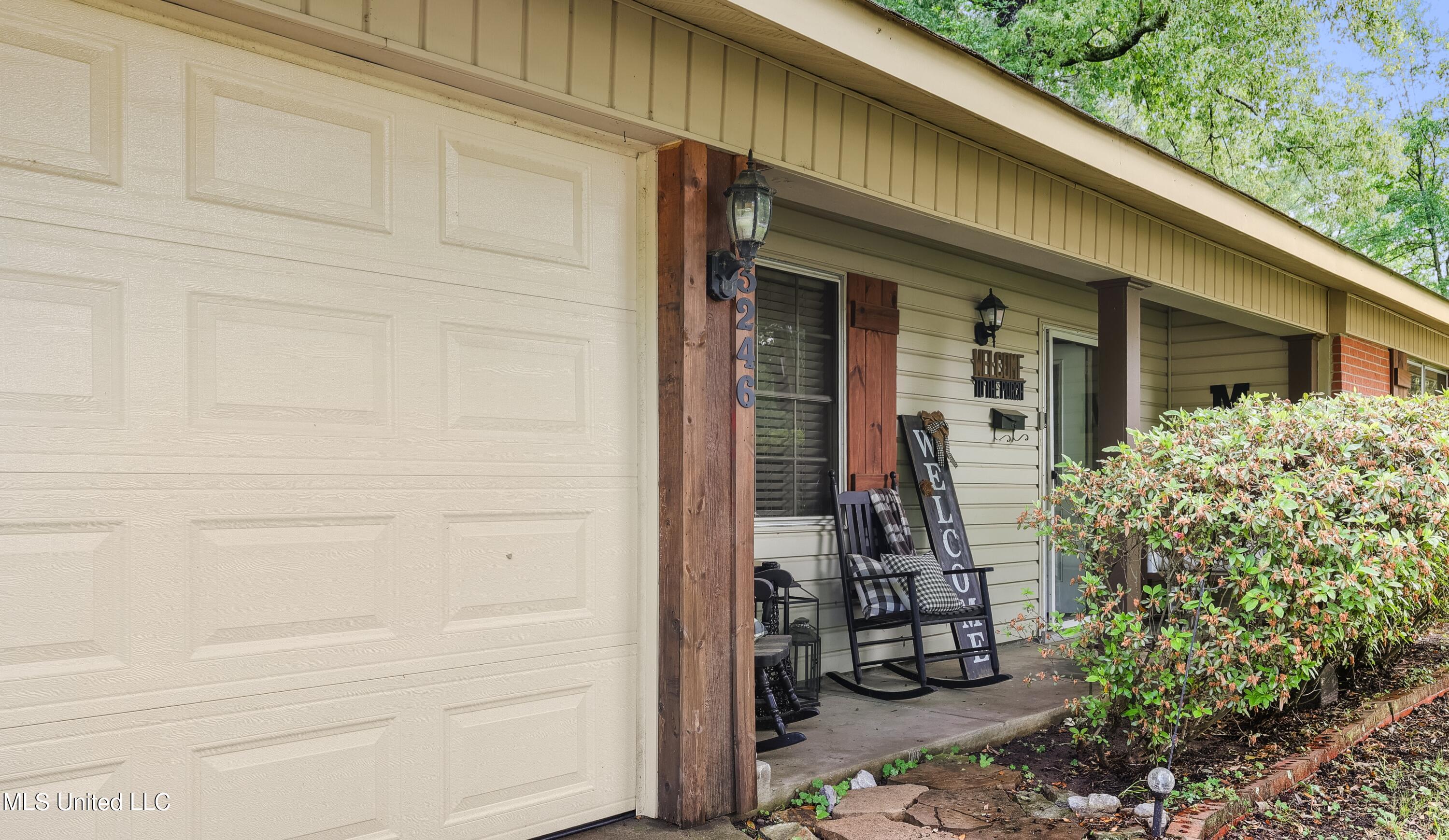 3246 Longwood Drive Property Photo 15