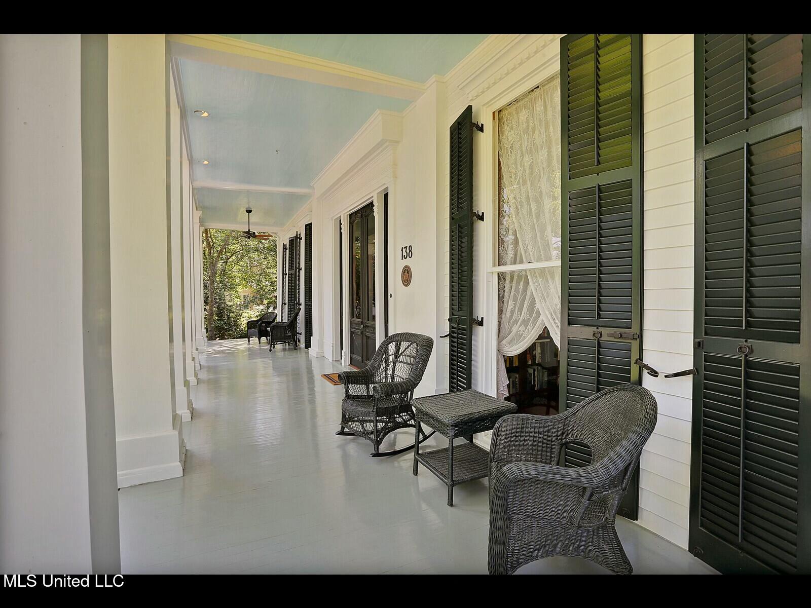 138 E Fulton Street Property Photo 14