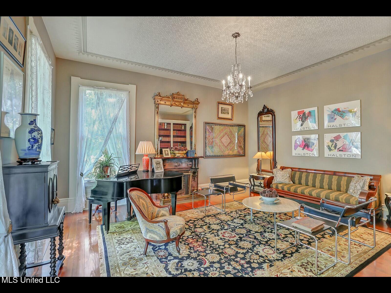 138 E Fulton Street Property Photo 21