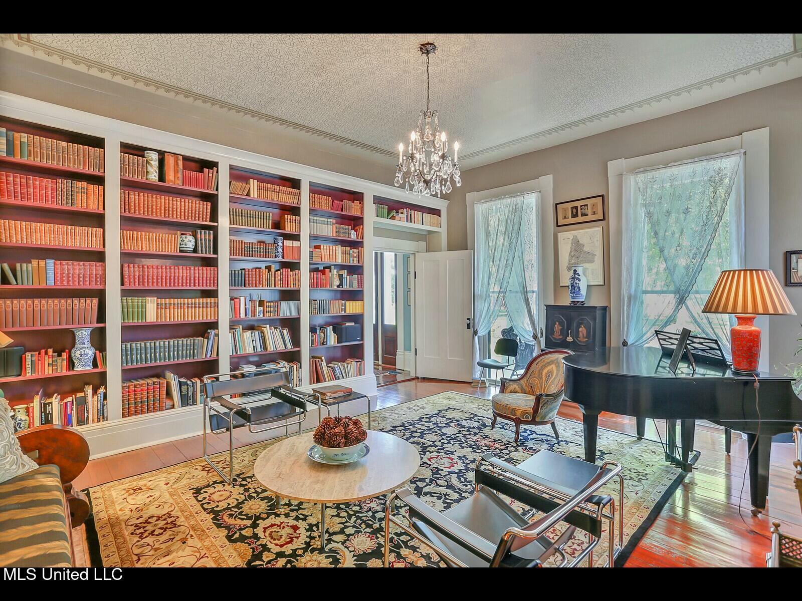 138 E Fulton Street Property Photo 22