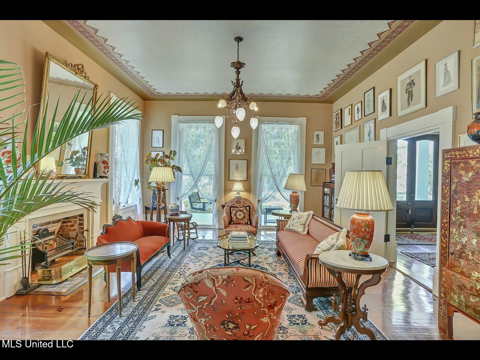 138 E Fulton Street Property Photo 25