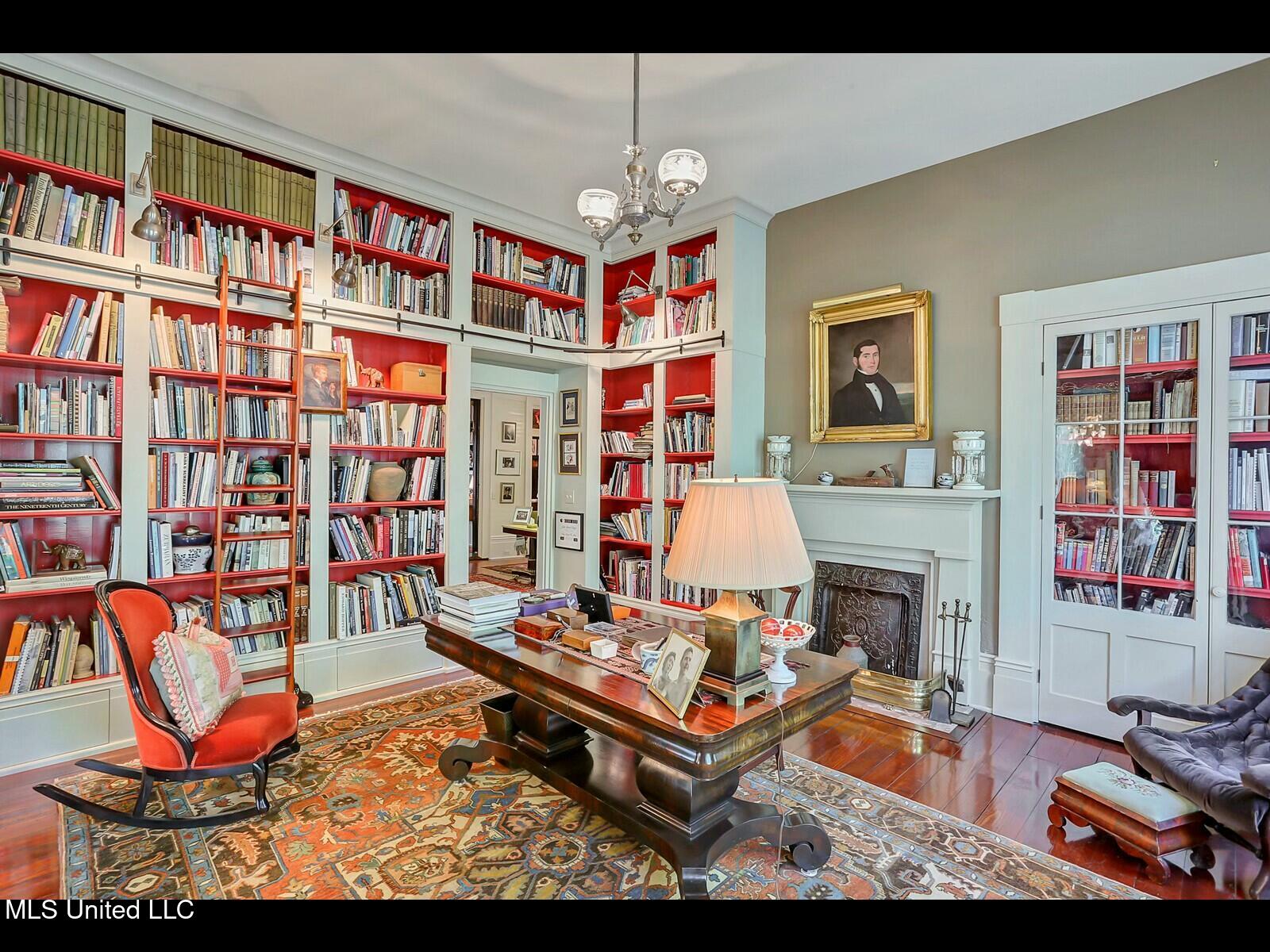 138 E Fulton Street Property Photo 28
