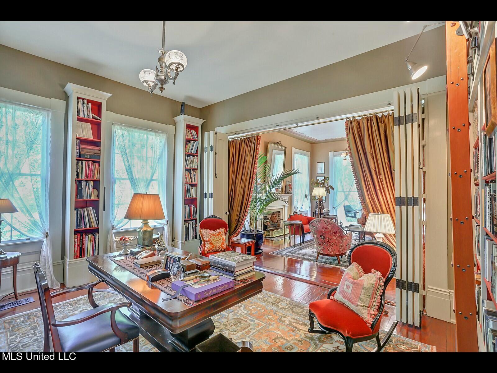 138 E Fulton Street Property Photo 29