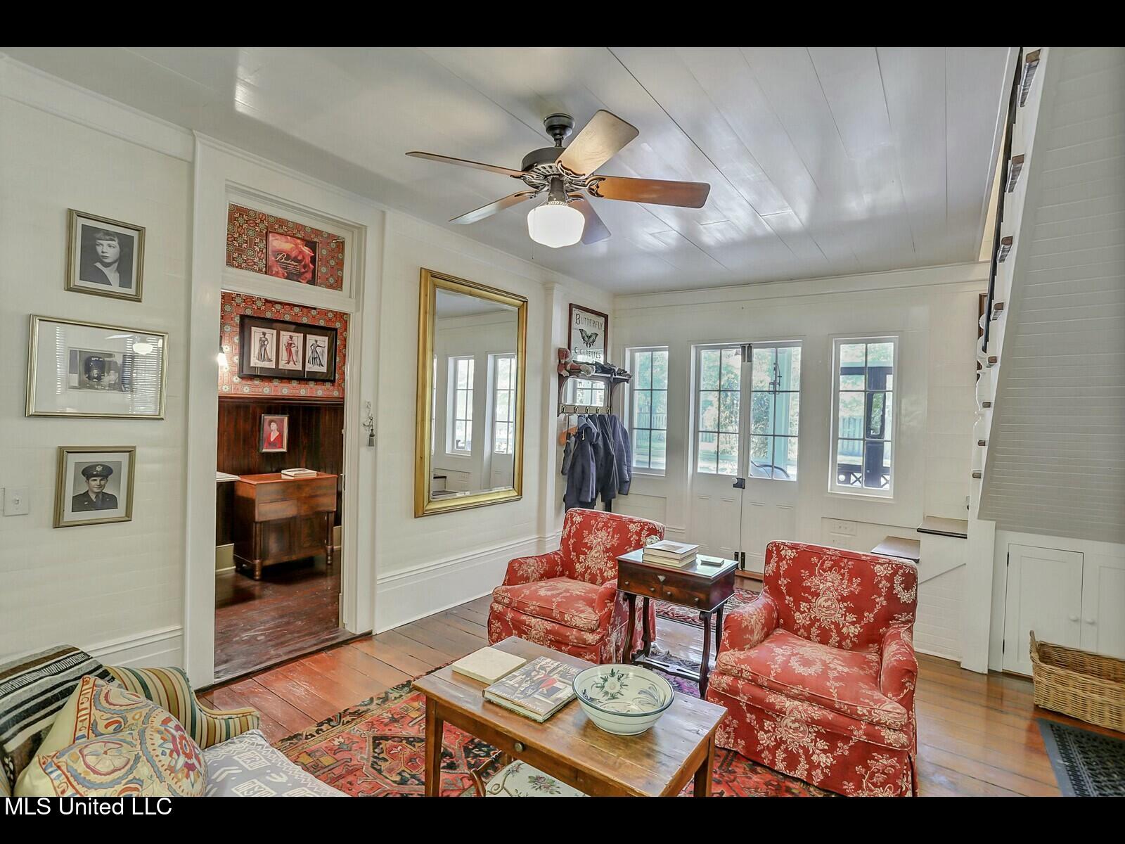138 E Fulton Street Property Photo 34