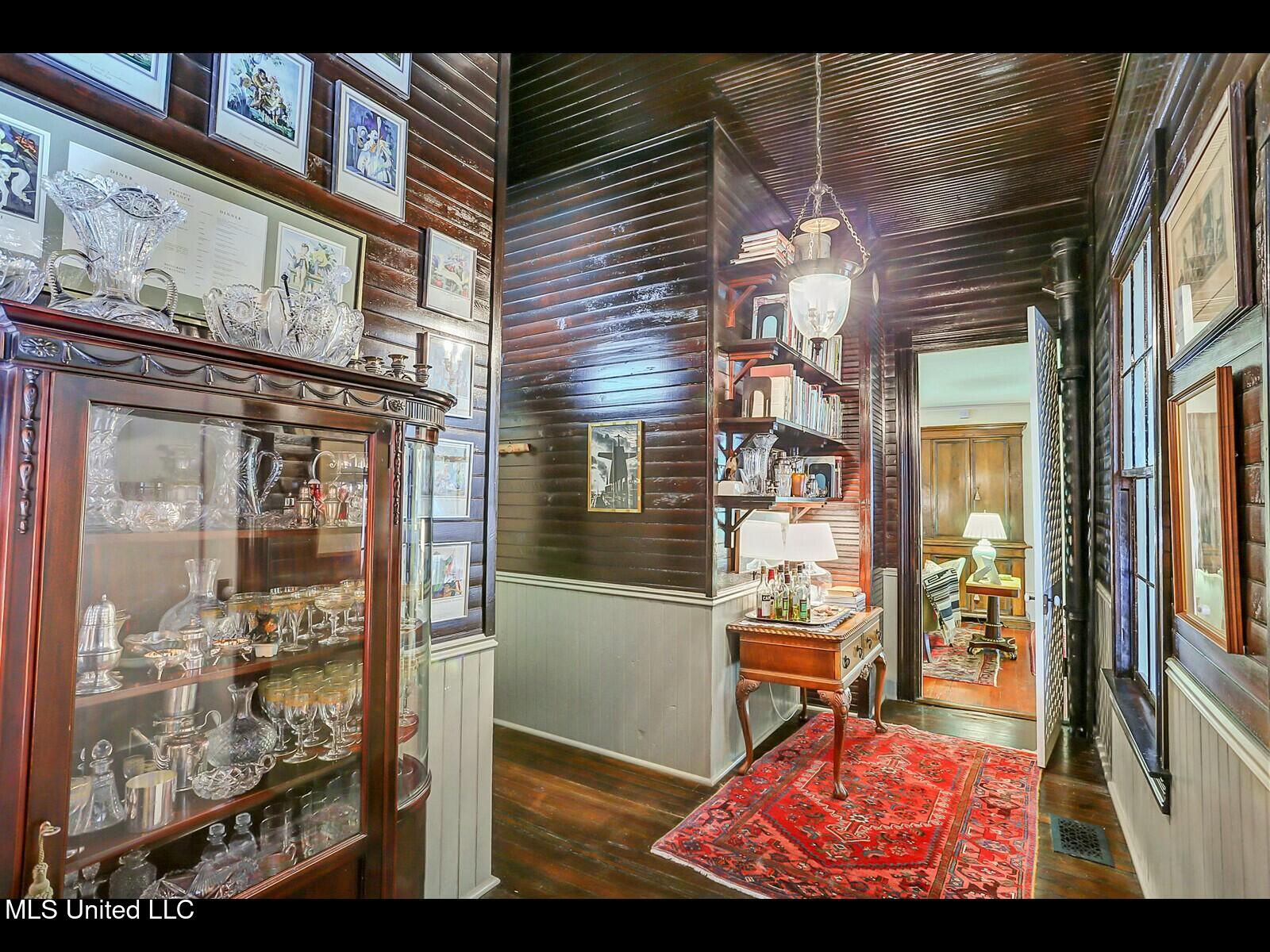 138 E Fulton Street Property Photo 39