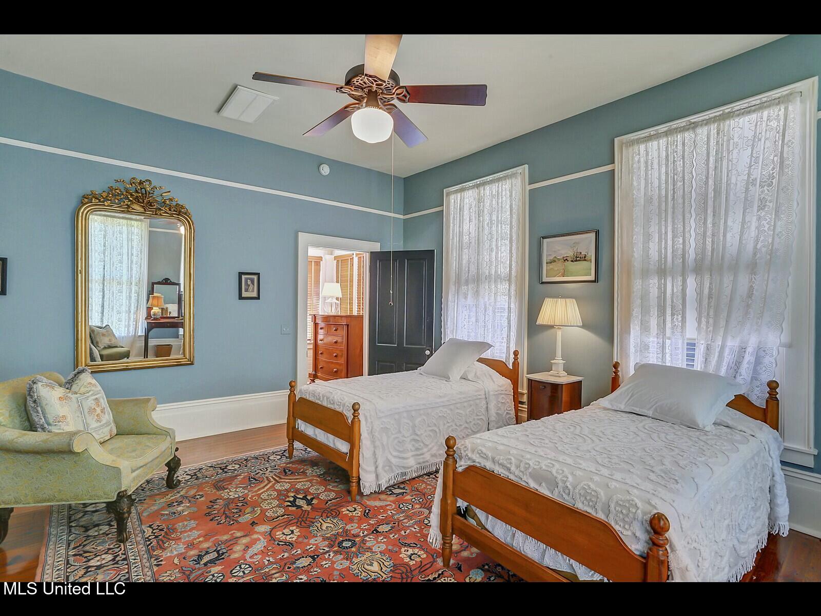 138 E Fulton Street Property Photo 48