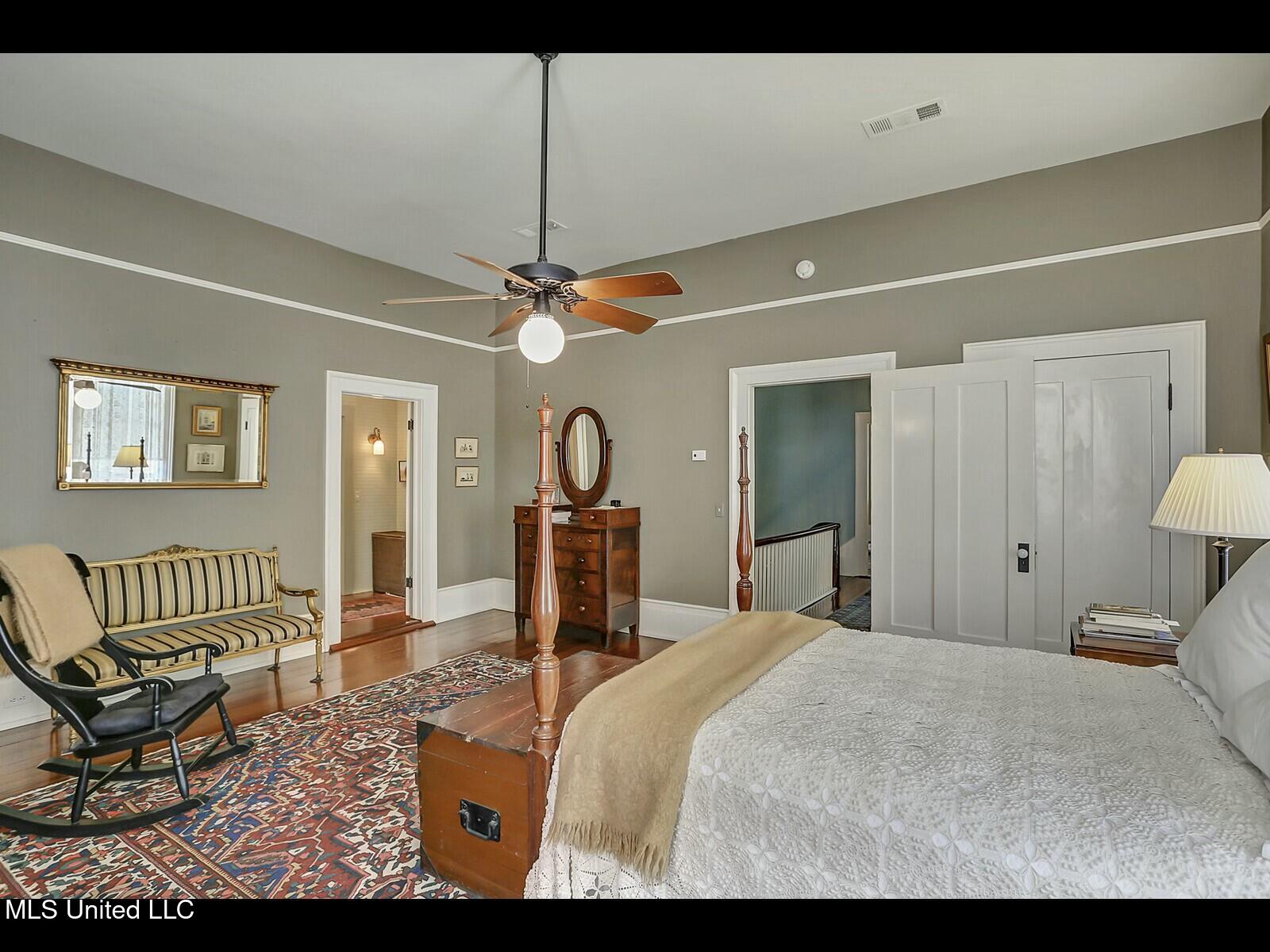 138 E Fulton Street Property Photo 52