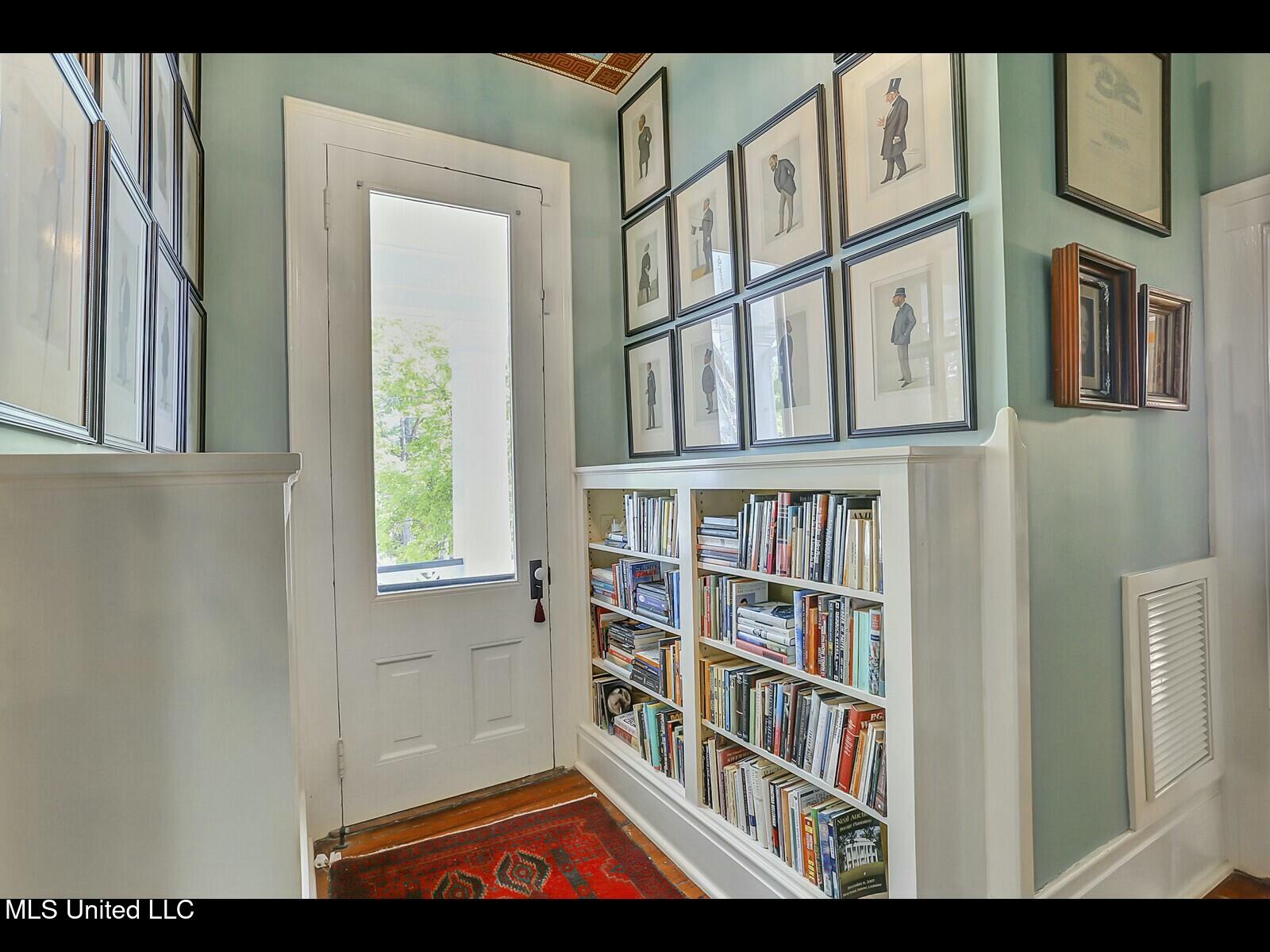 138 E Fulton Street Property Photo 58