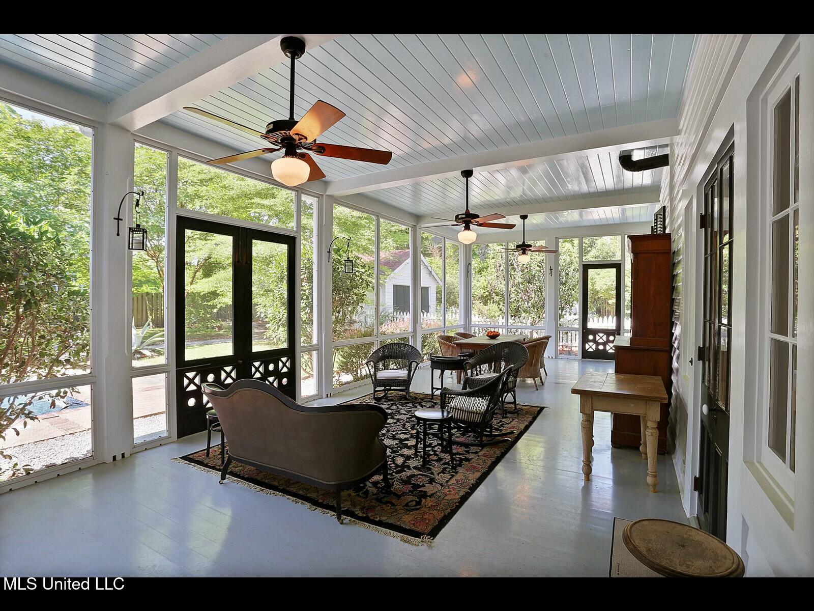 138 E Fulton Street Property Photo 60