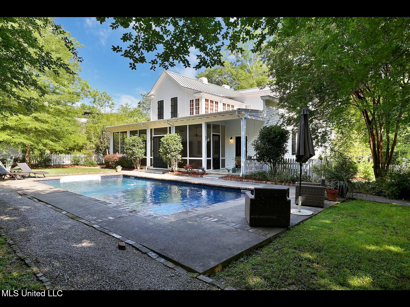 138 E Fulton Street Property Photo 66