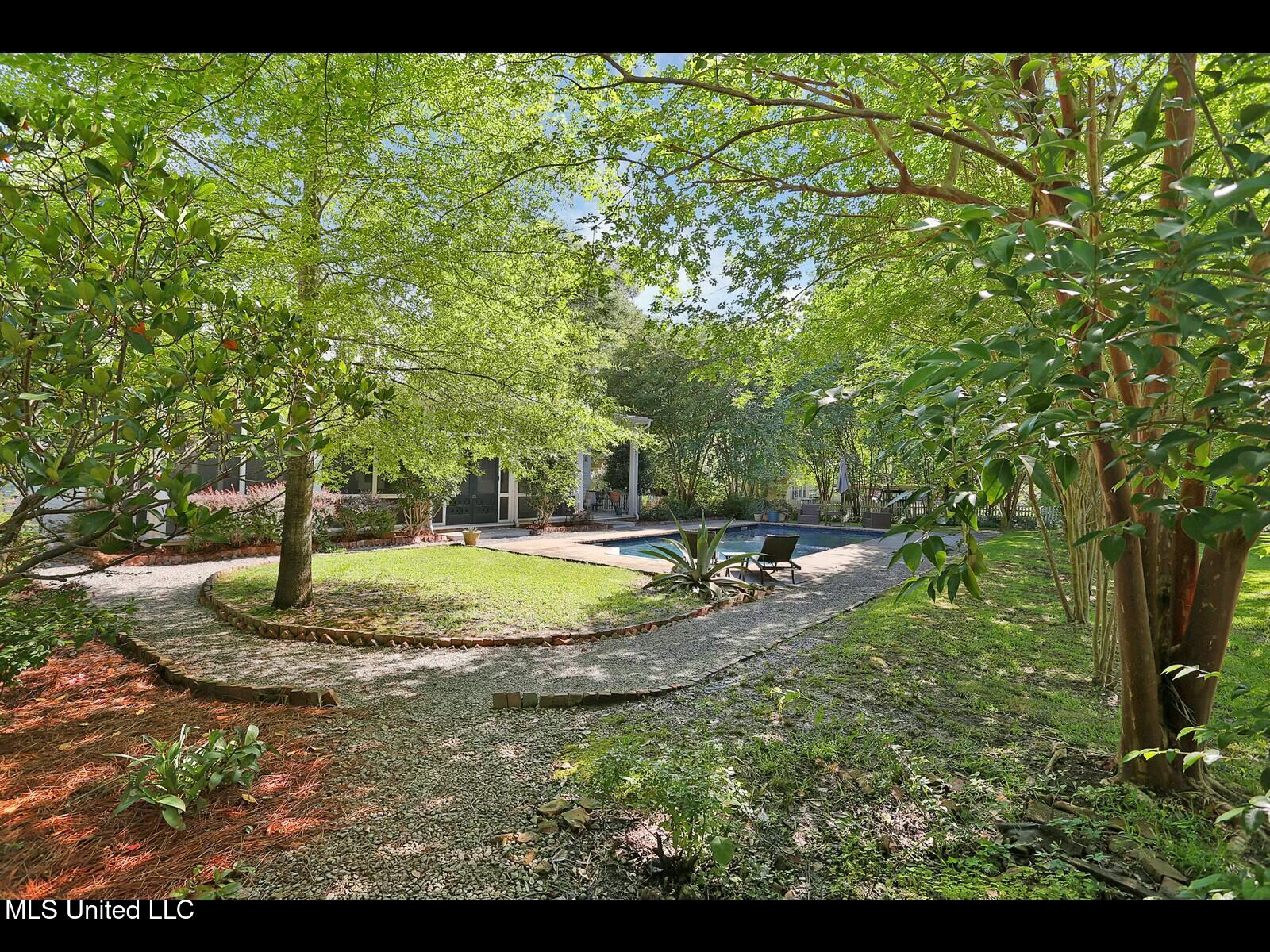 138 E Fulton Street Property Photo 69
