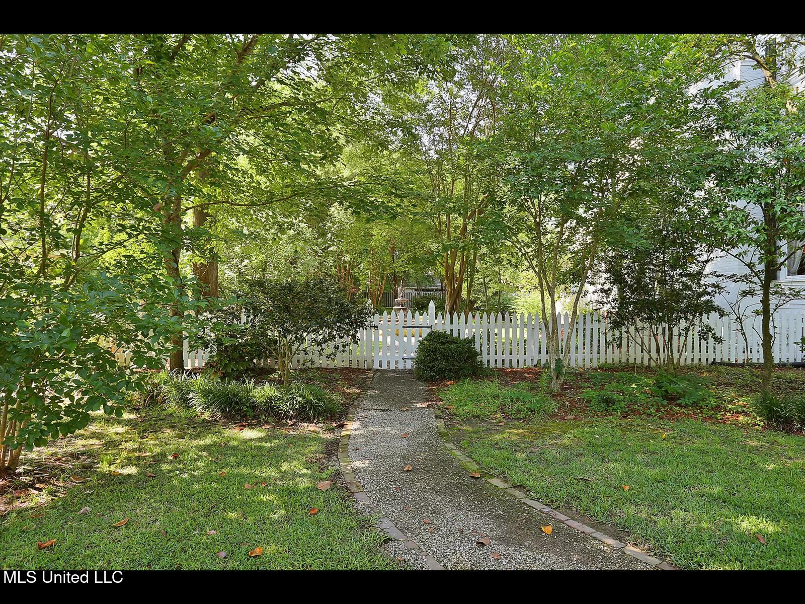 138 E Fulton Street Property Photo 74