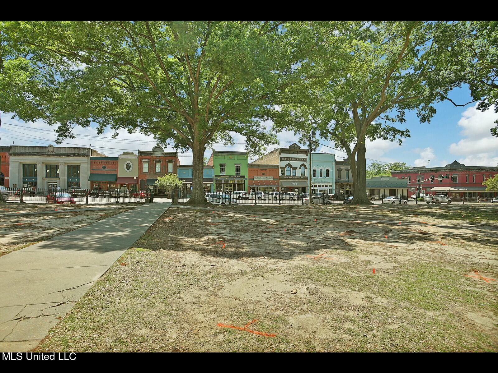 138 E Fulton Street Property Photo 78