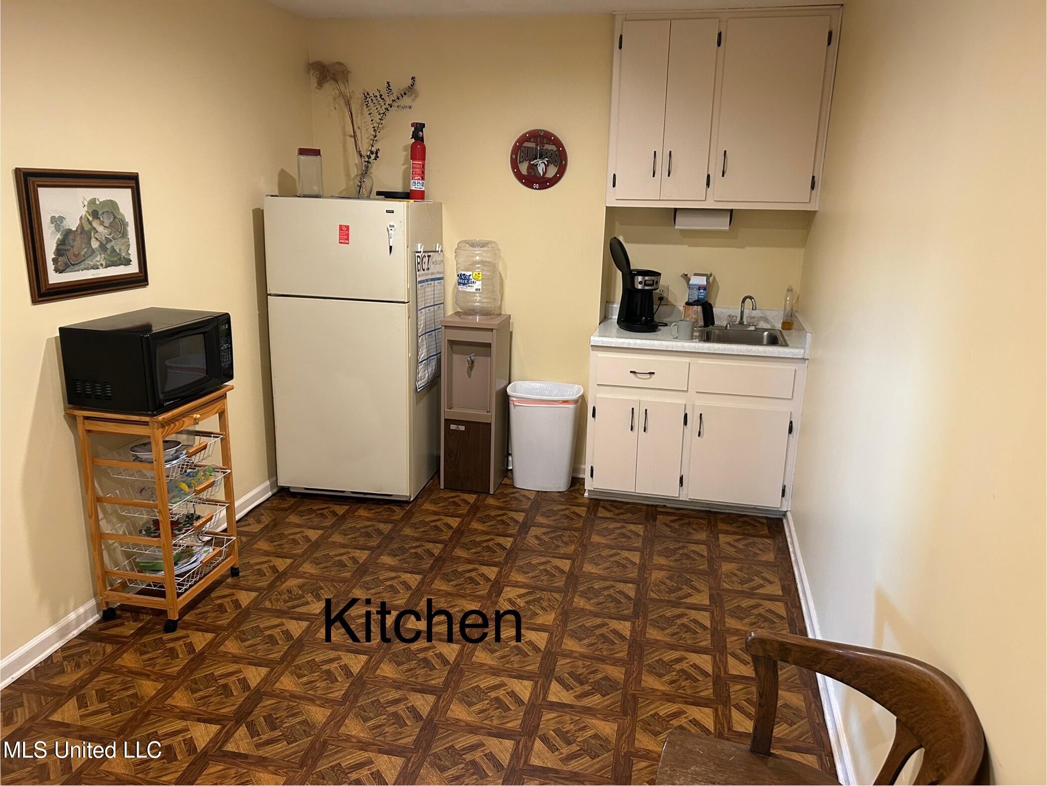 711 Us-82 Property Photo 9