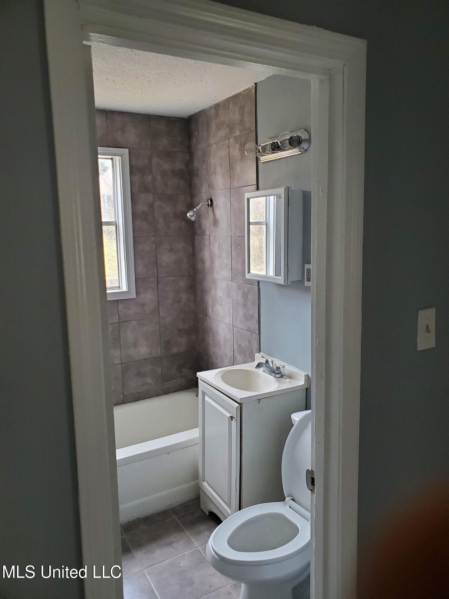 2067 Corry Road Property Photo 10
