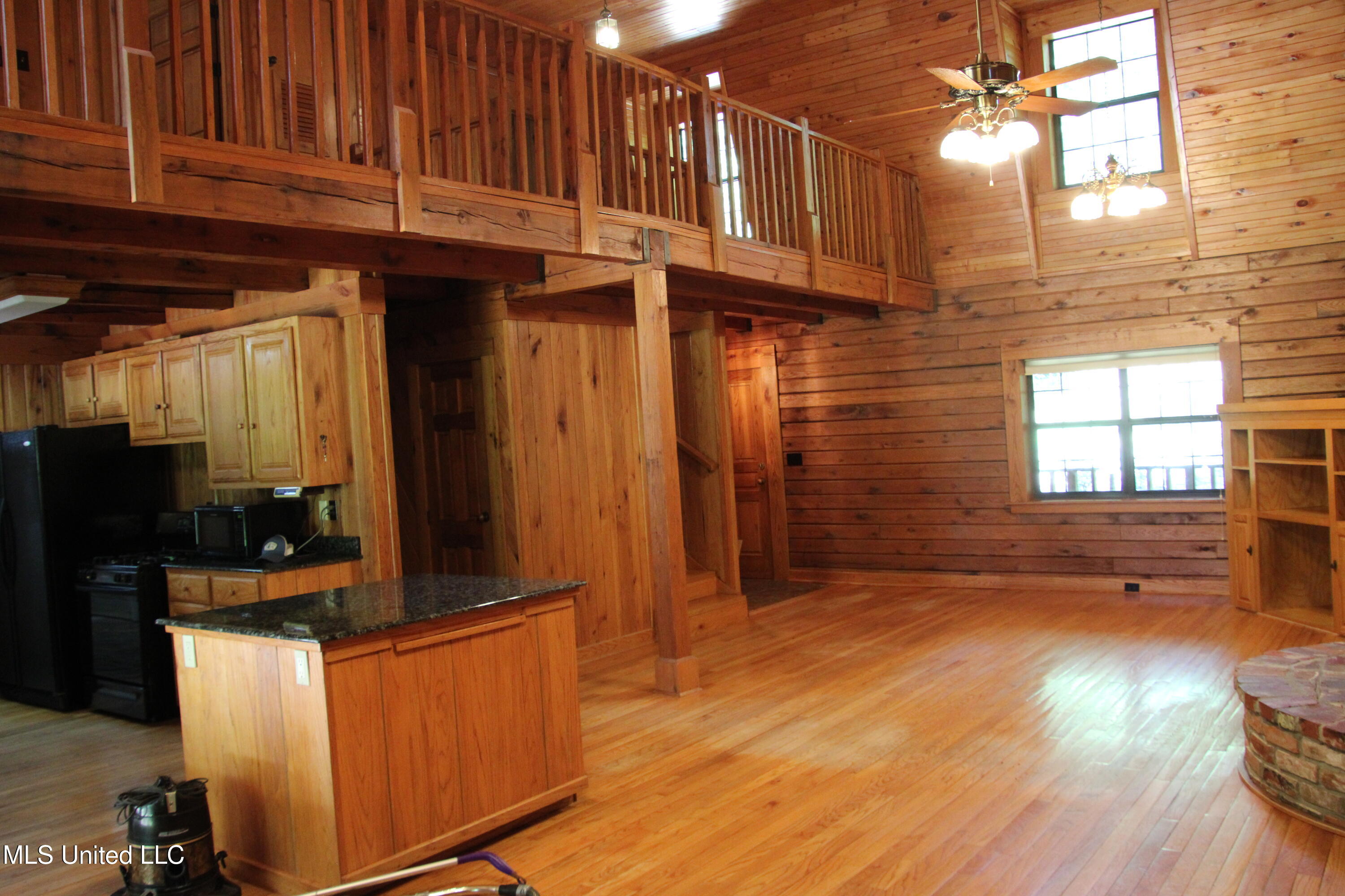 2936 Smith Rd Road Property Photo 6