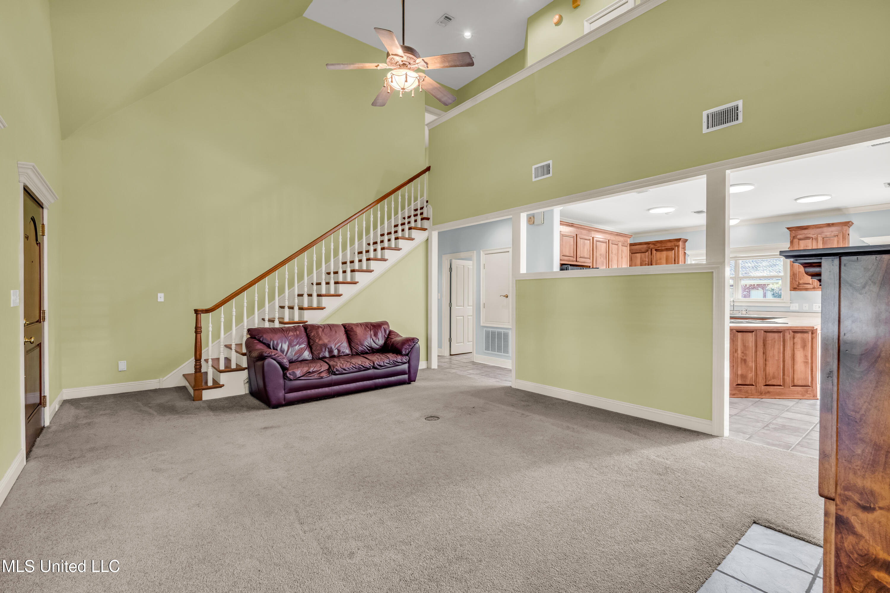 422 Cachemont Cove Property Photo 4