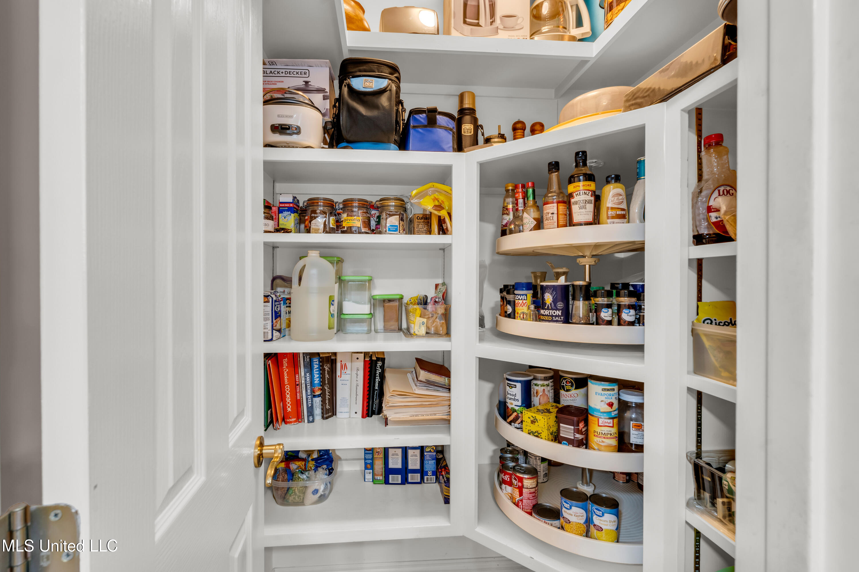 422 Cachemont Cove Property Photo 8