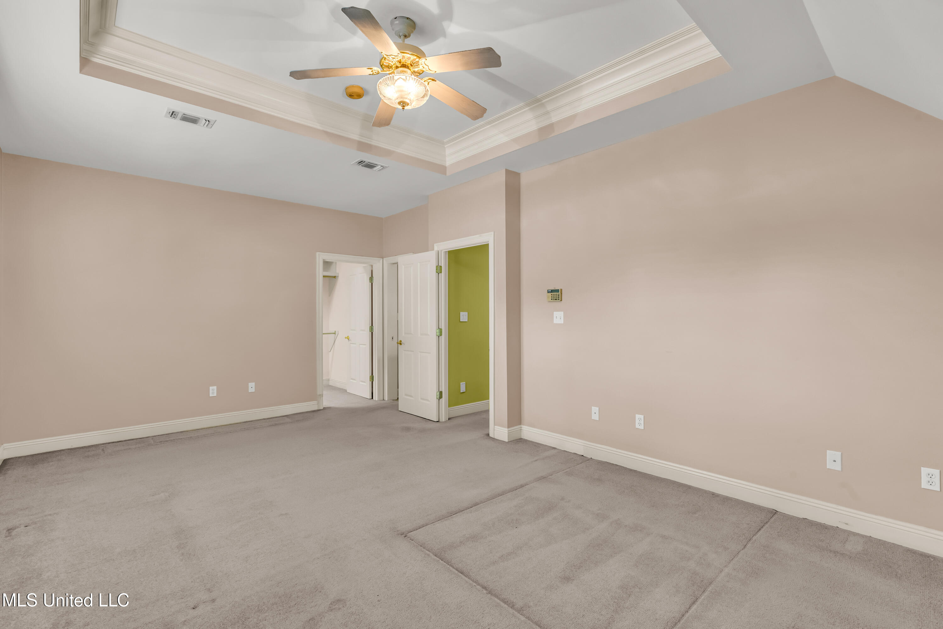 422 Cachemont Cove Property Photo 9