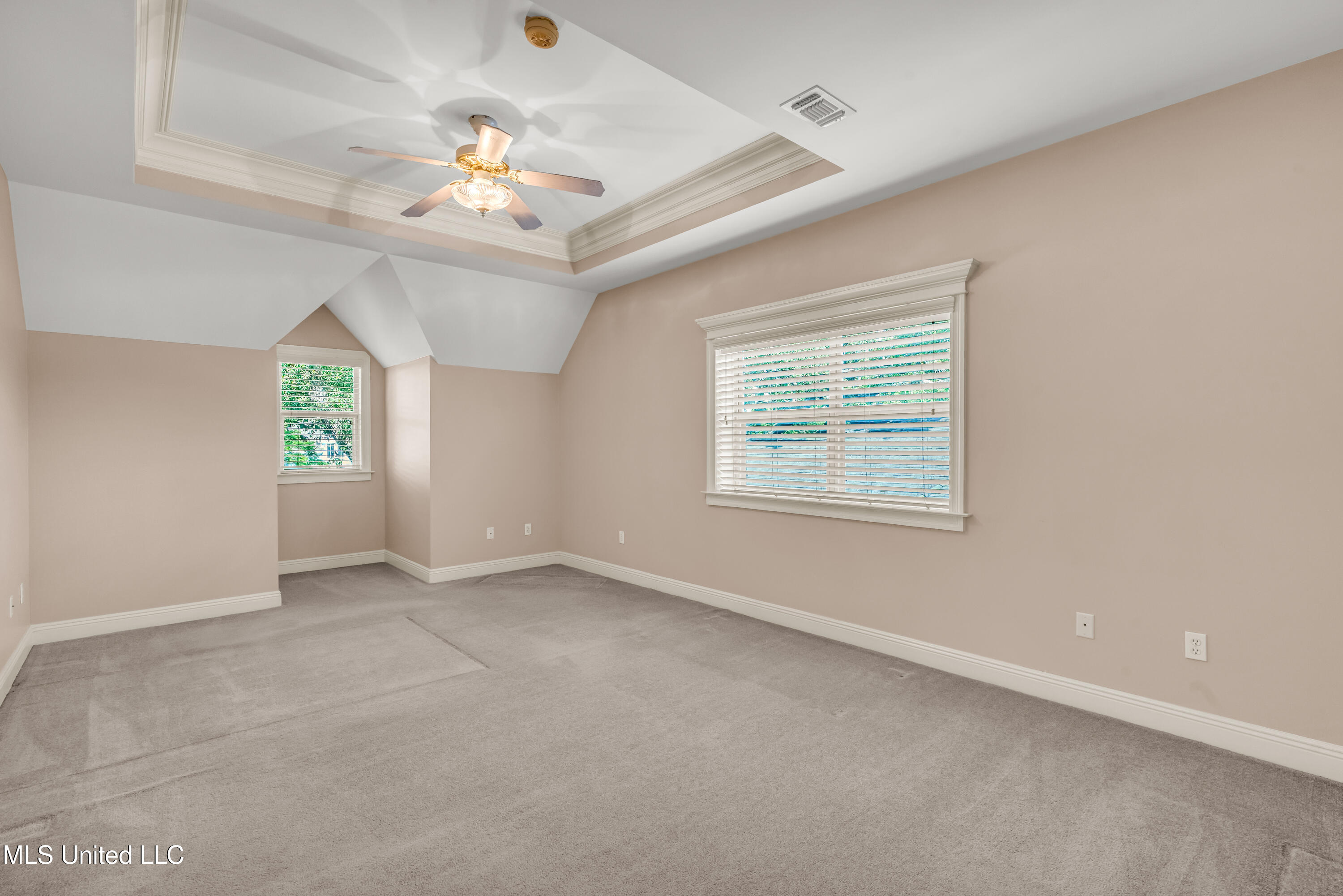 422 Cachemont Cove Property Photo 10