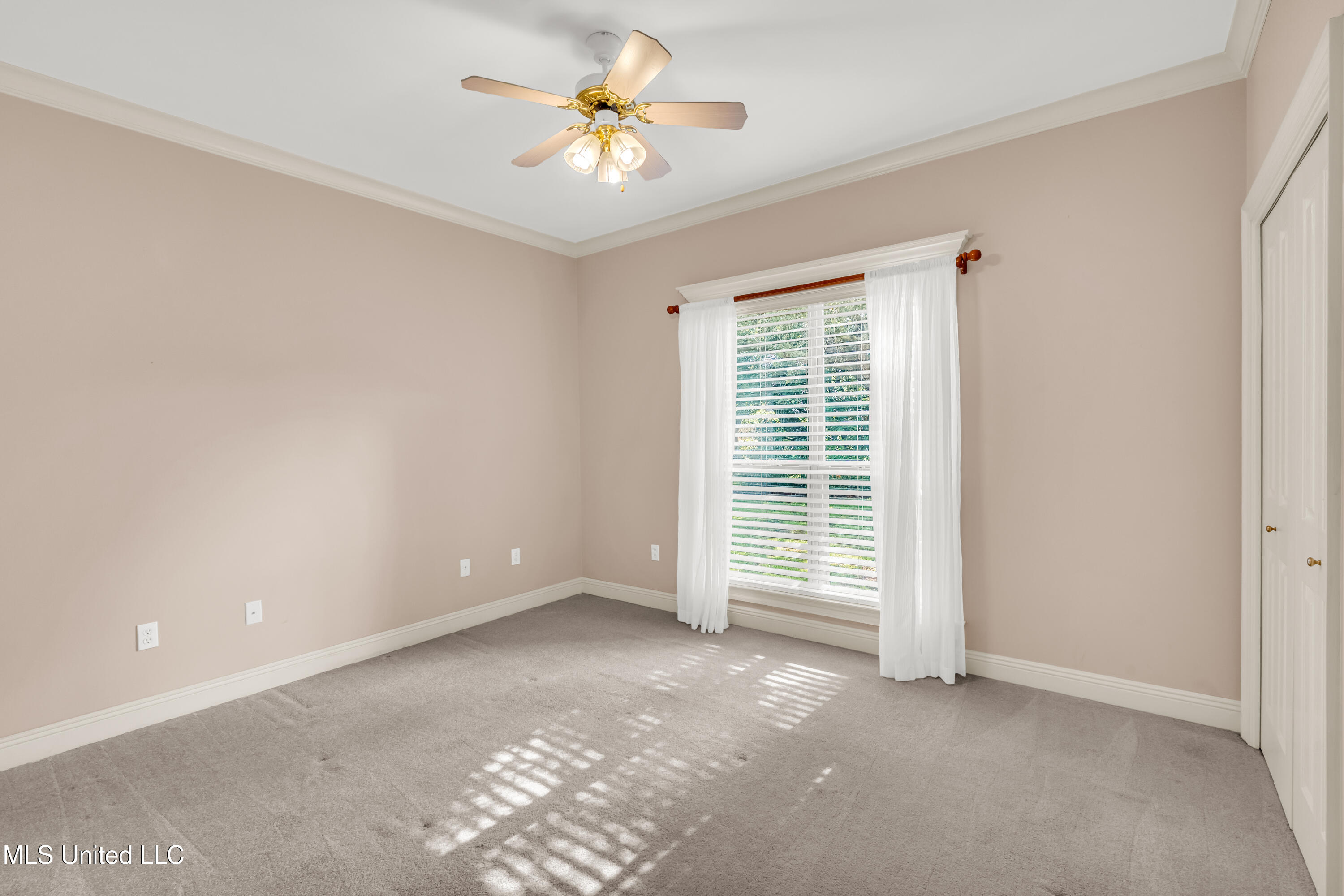 422 Cachemont Cove Property Photo 13