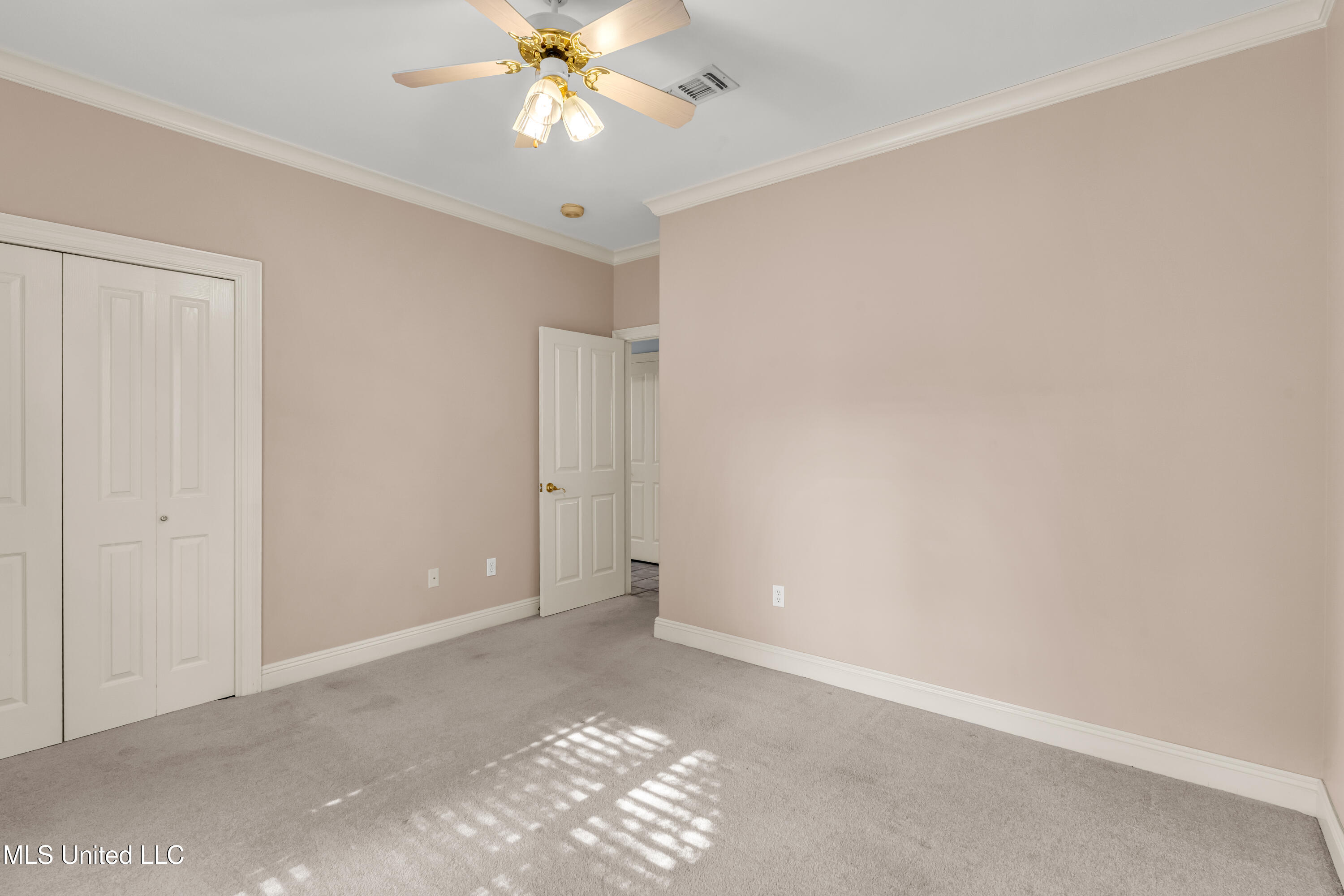 422 Cachemont Cove Property Photo 14