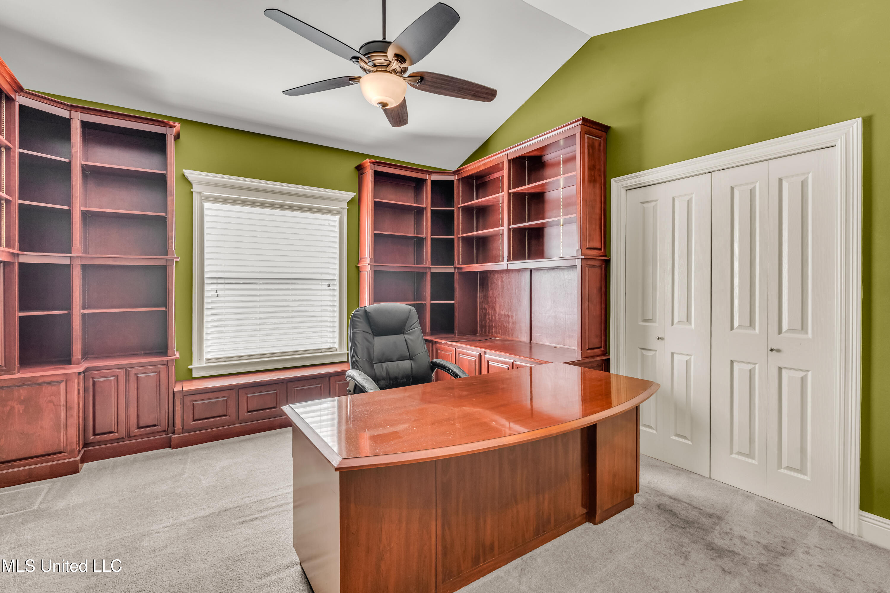 422 Cachemont Cove Property Photo 20