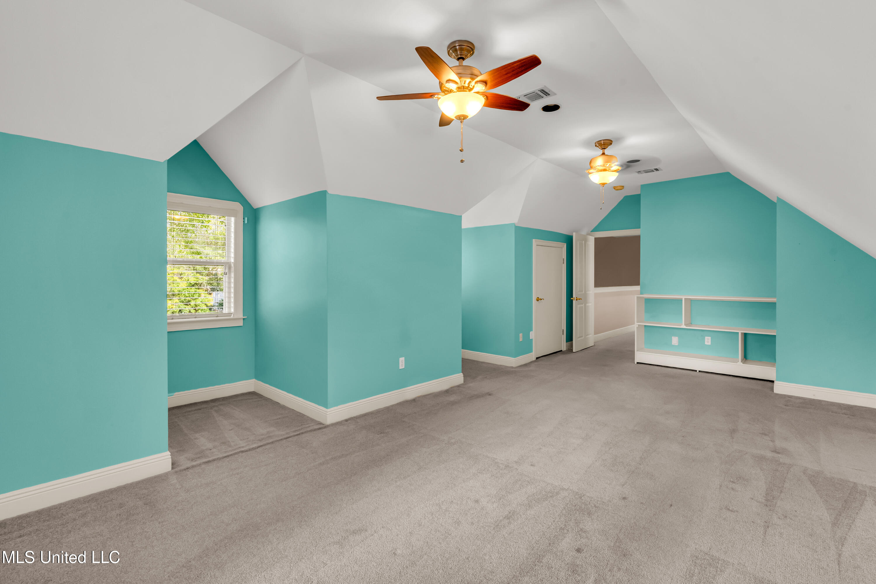 422 Cachemont Cove Property Photo 23