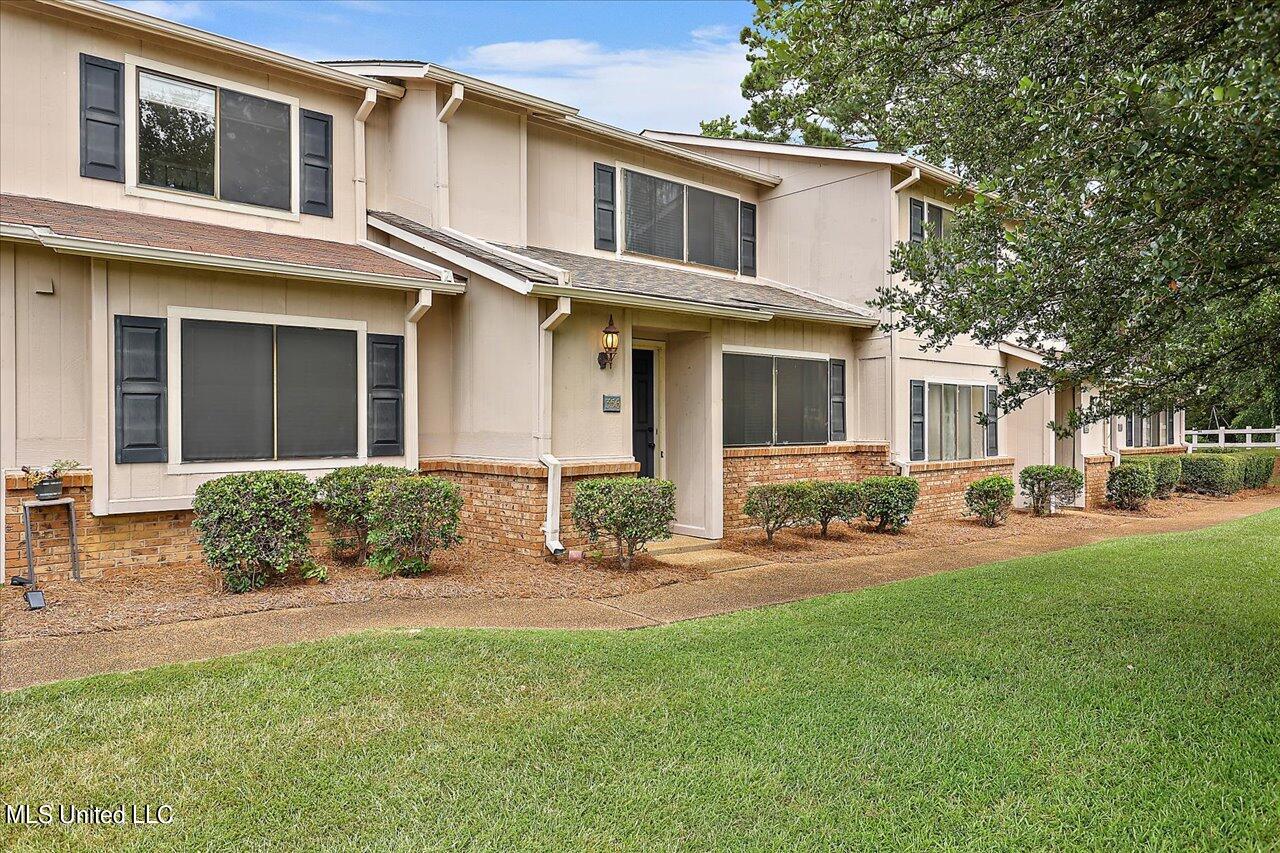 356 Lakebend Drive Property Photo 1