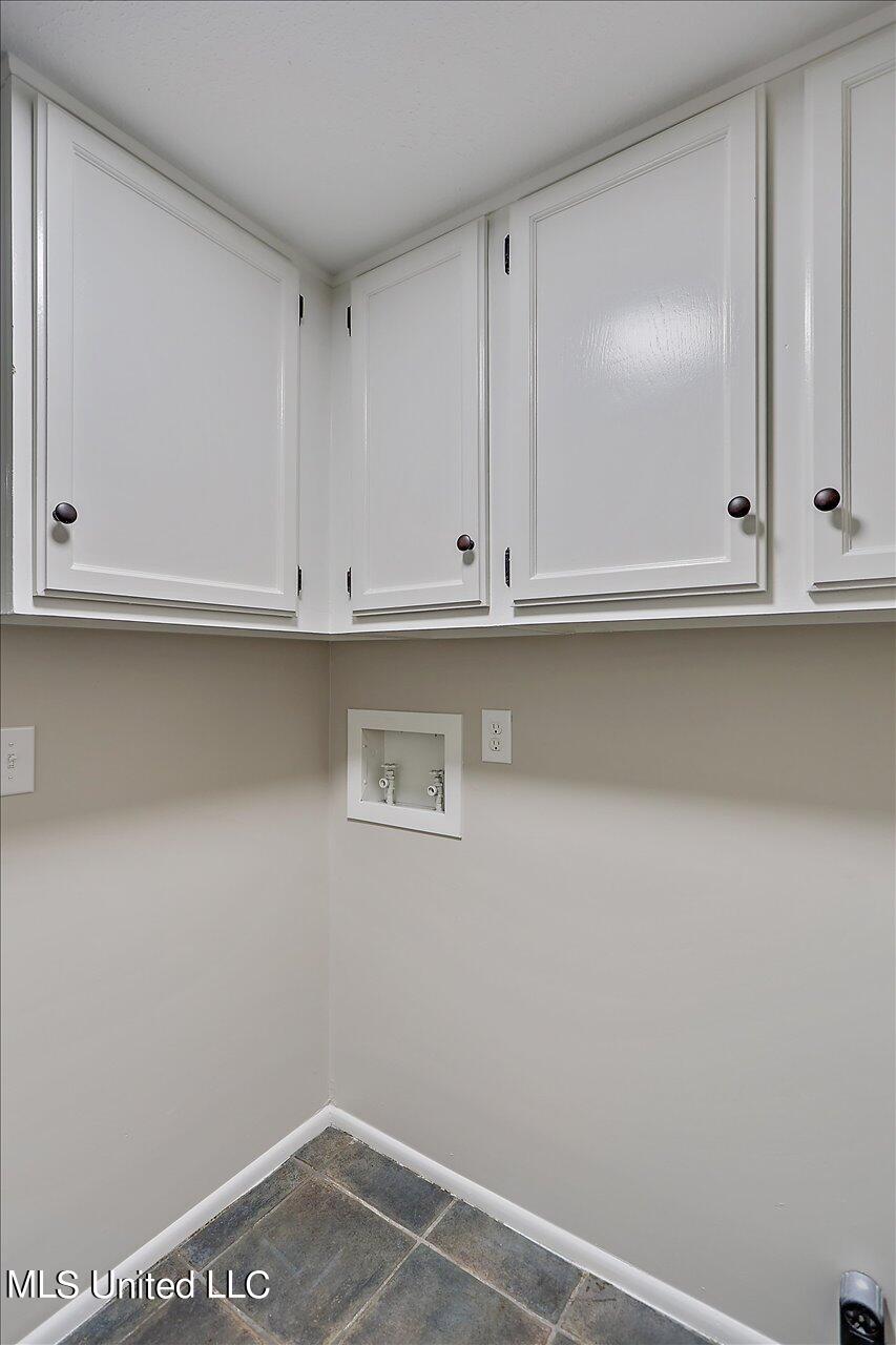 356 Lakebend Drive Property Photo 14