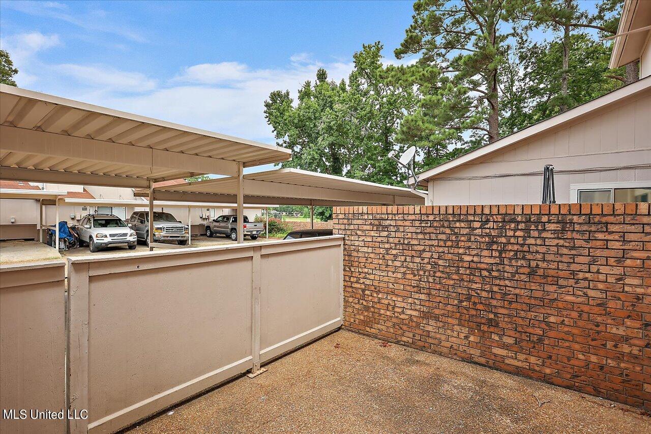 356 Lakebend Drive Property Photo 15