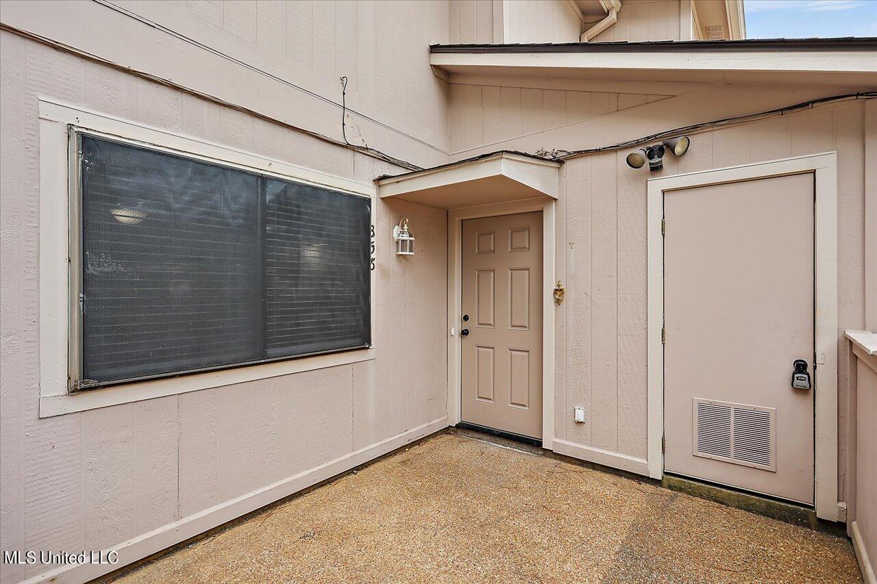 356 Lakebend Drive Property Photo 16