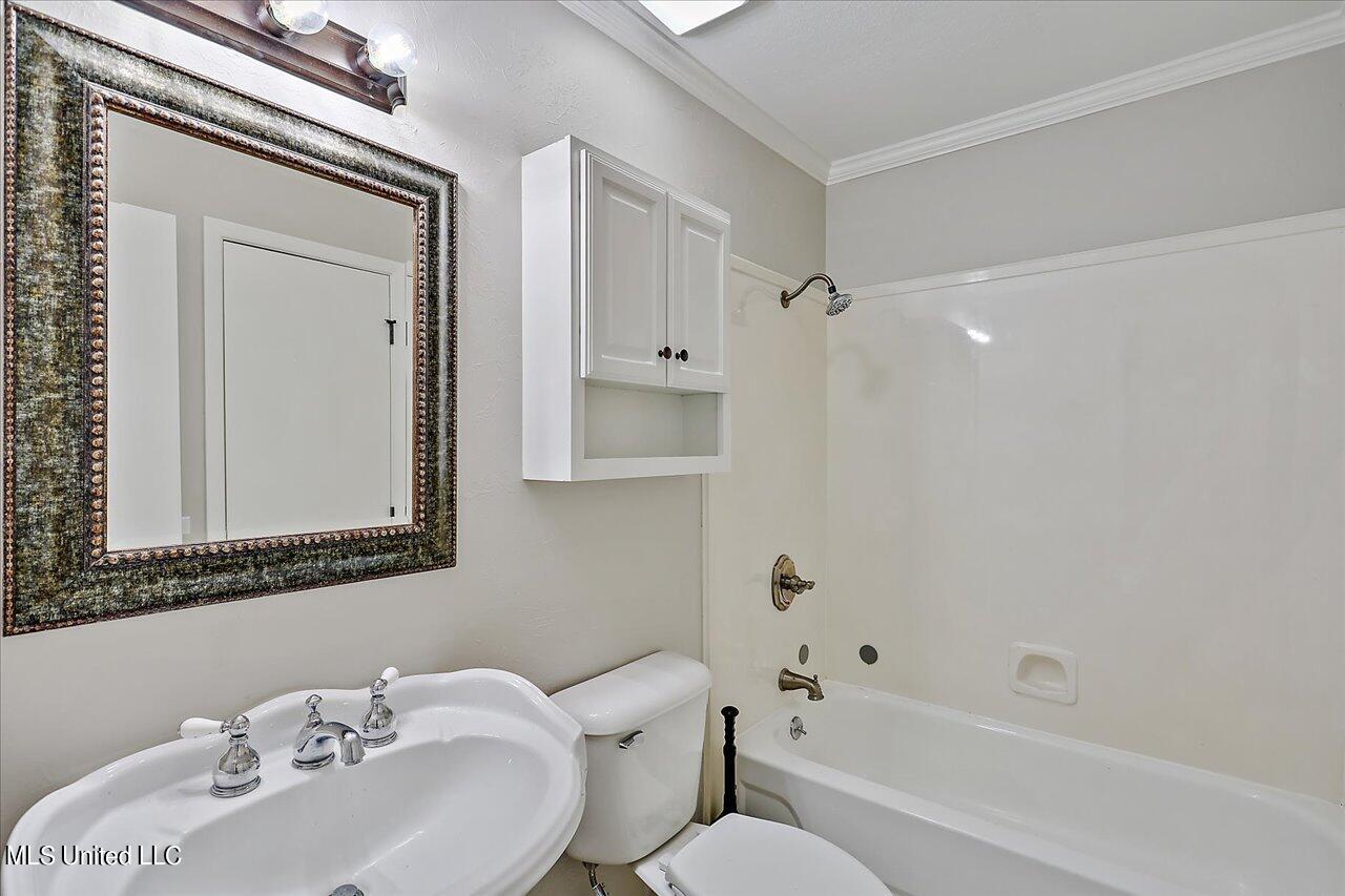 356 Lakebend Drive Property Photo 18