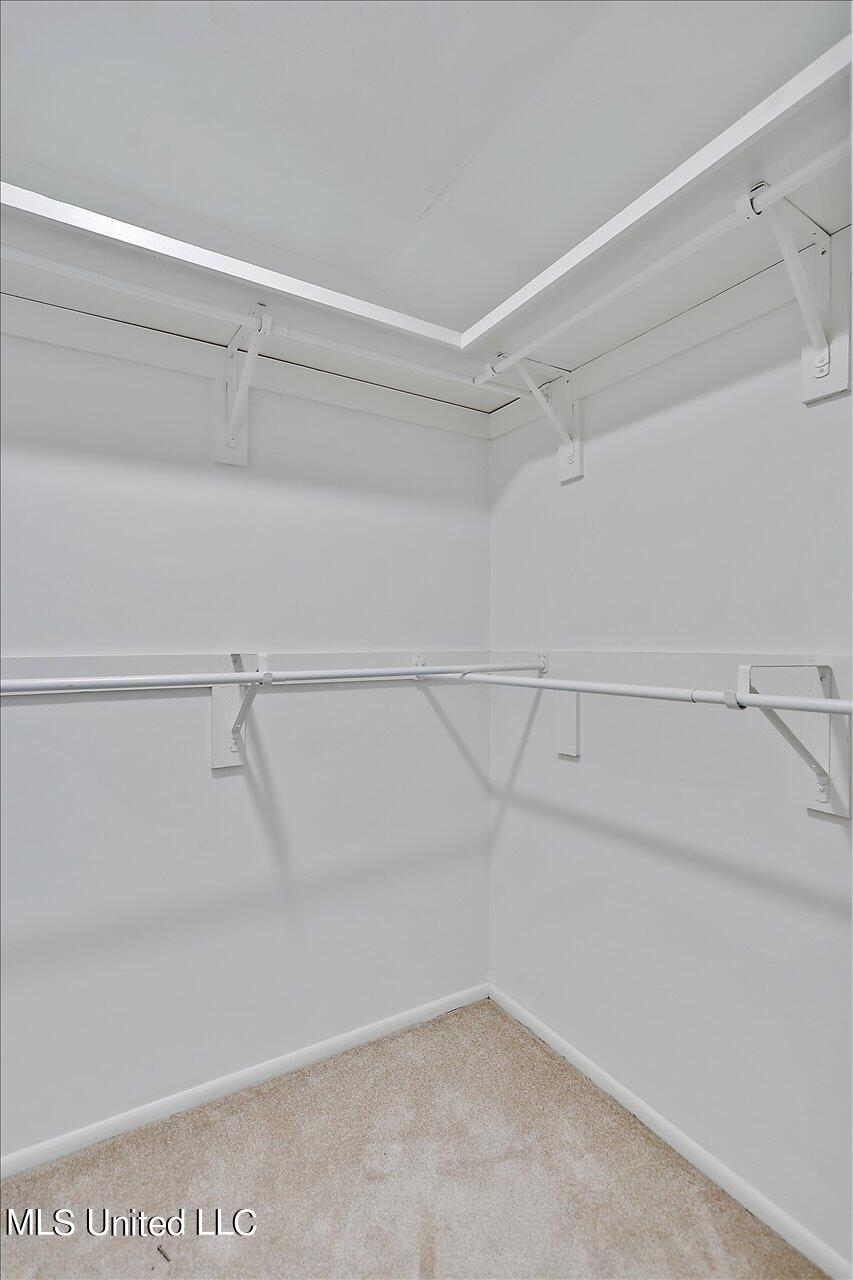 356 Lakebend Drive Property Photo 19