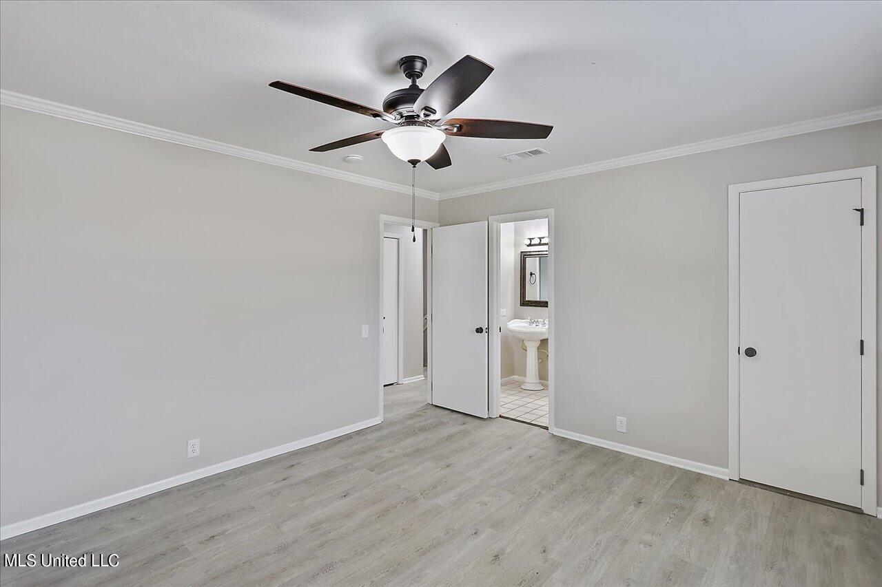 356 Lakebend Drive Property Photo 27