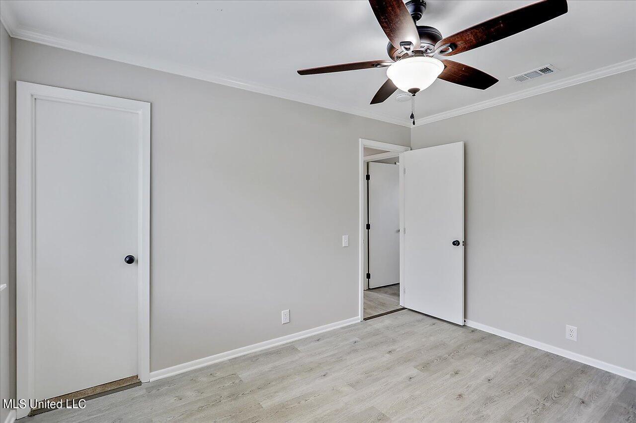 356 Lakebend Drive Property Photo 28