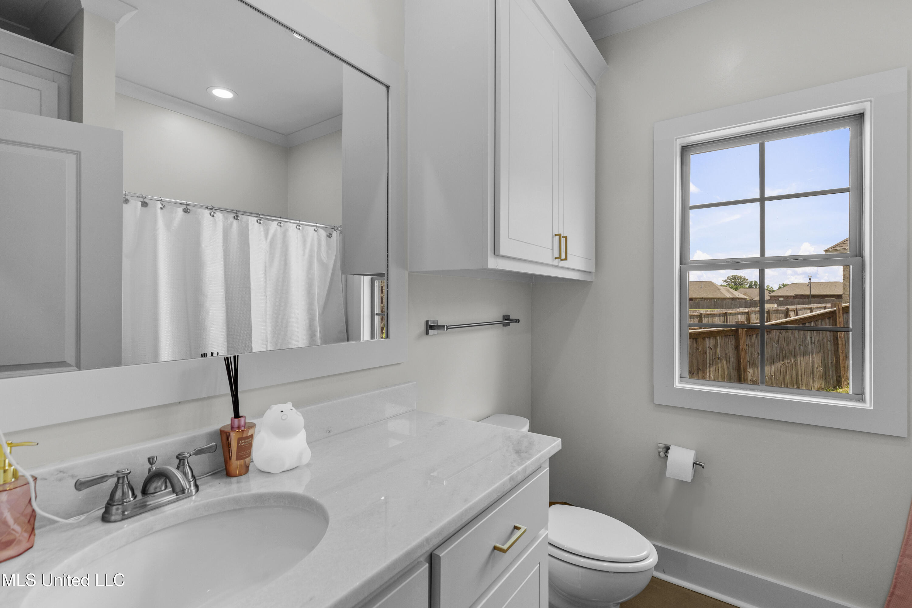 212 Ashbury Cove Property Photo 11