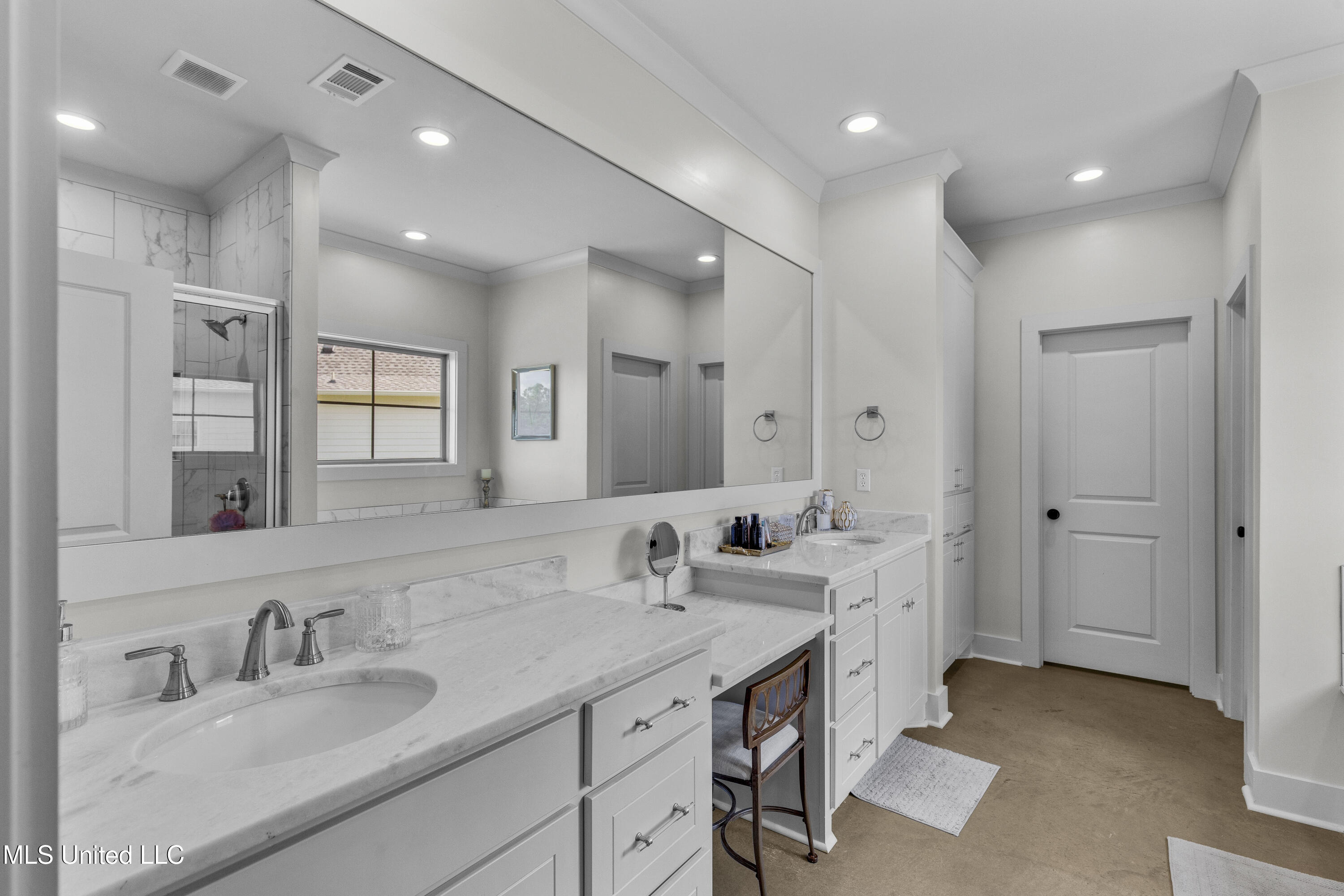 212 Ashbury Cove Property Photo 15