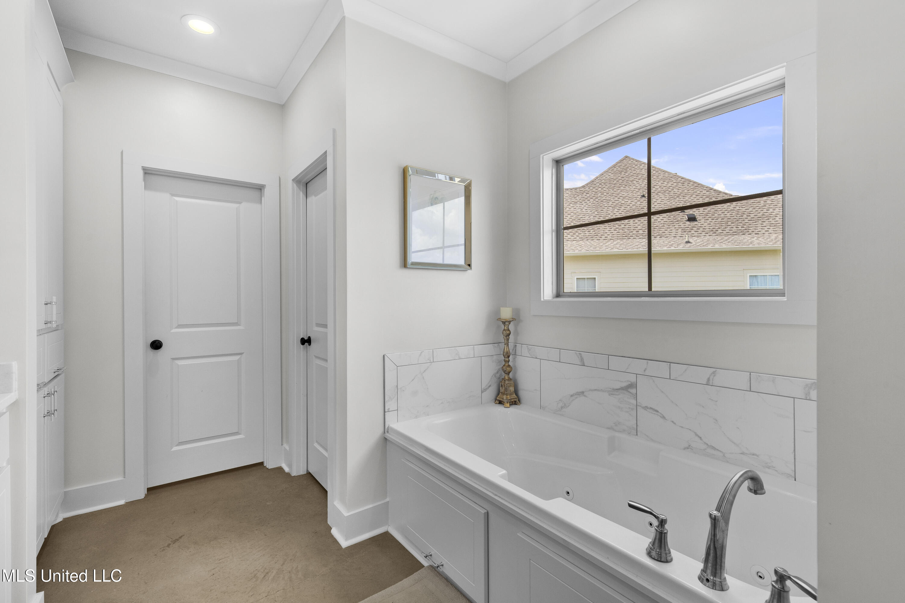 212 Ashbury Cove Property Photo 16