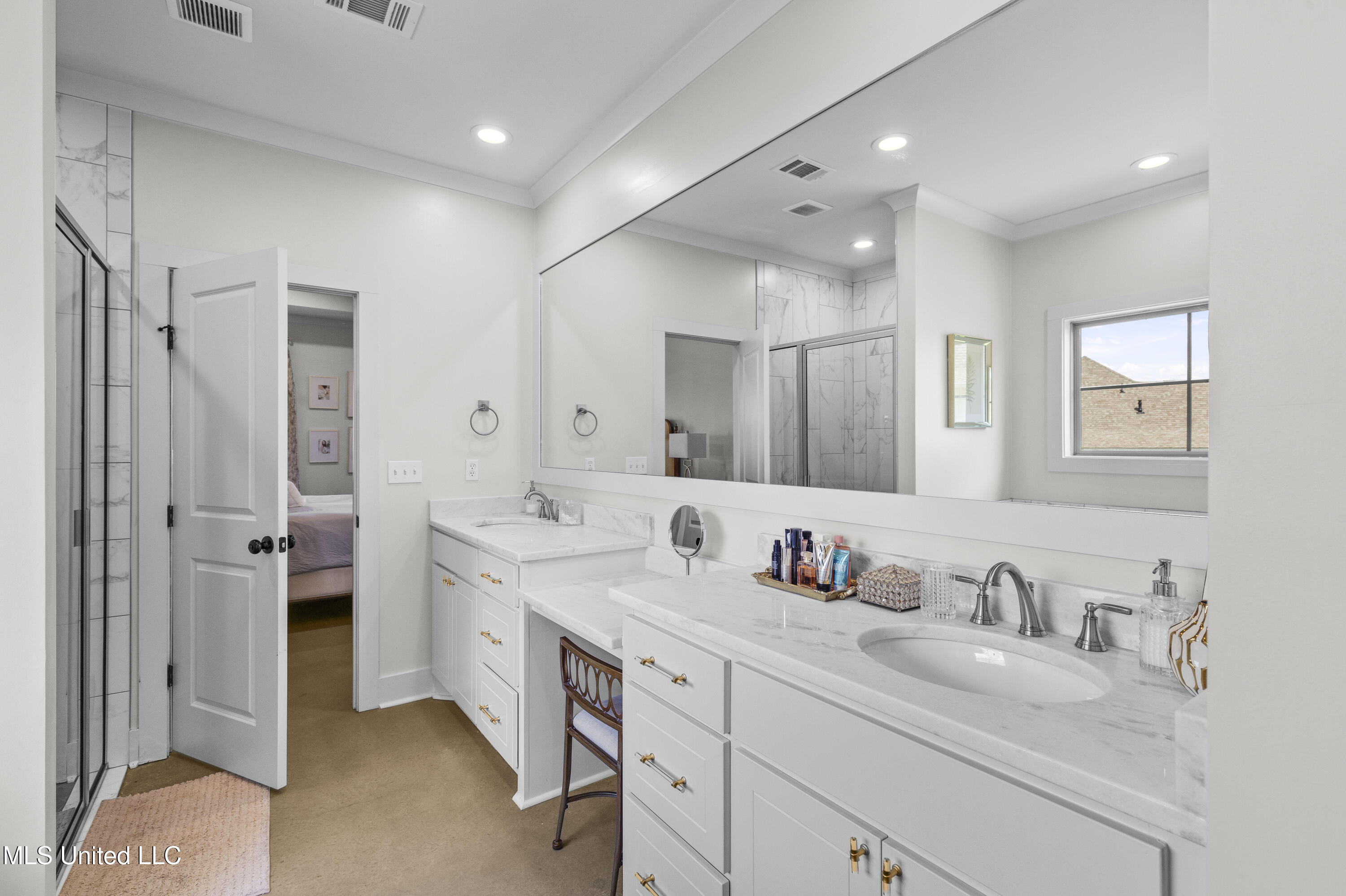 212 Ashbury Cove Property Photo 19